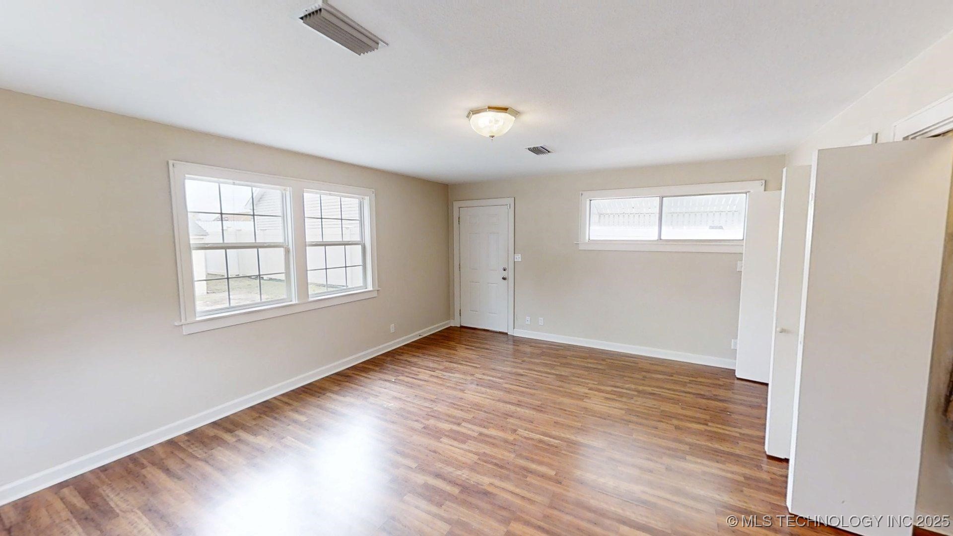 1723 Bixby Street Property Photo 22