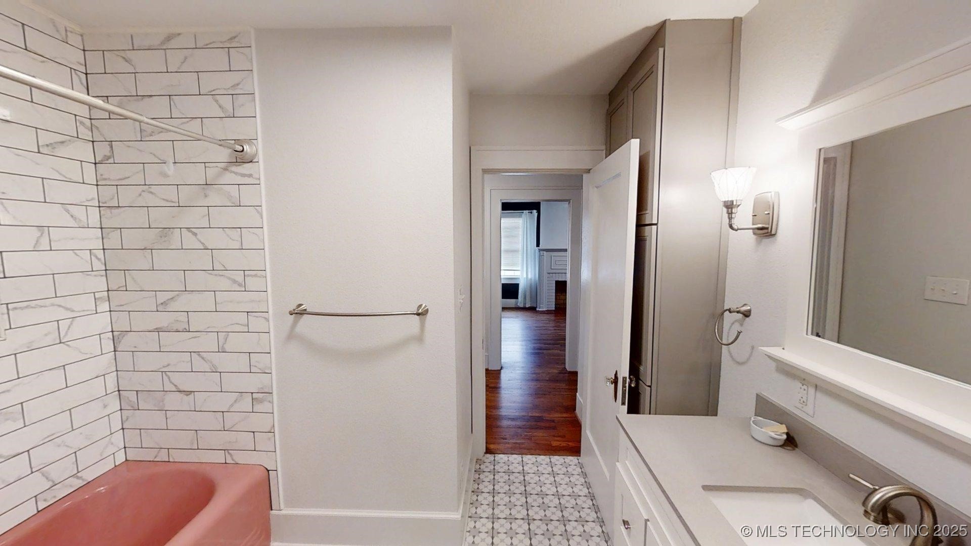 1723 Bixby Street Property Photo 28