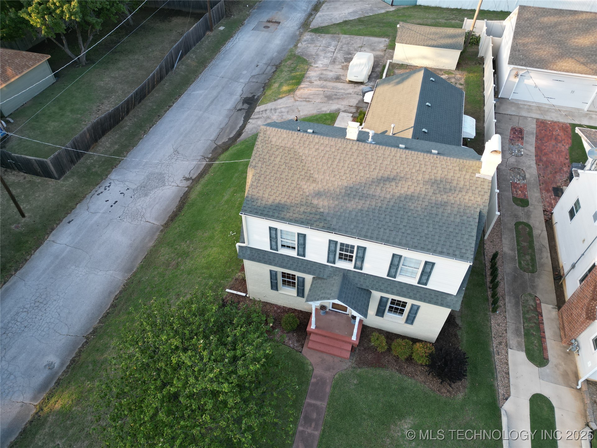 1723 Bixby Street Property Photo 36