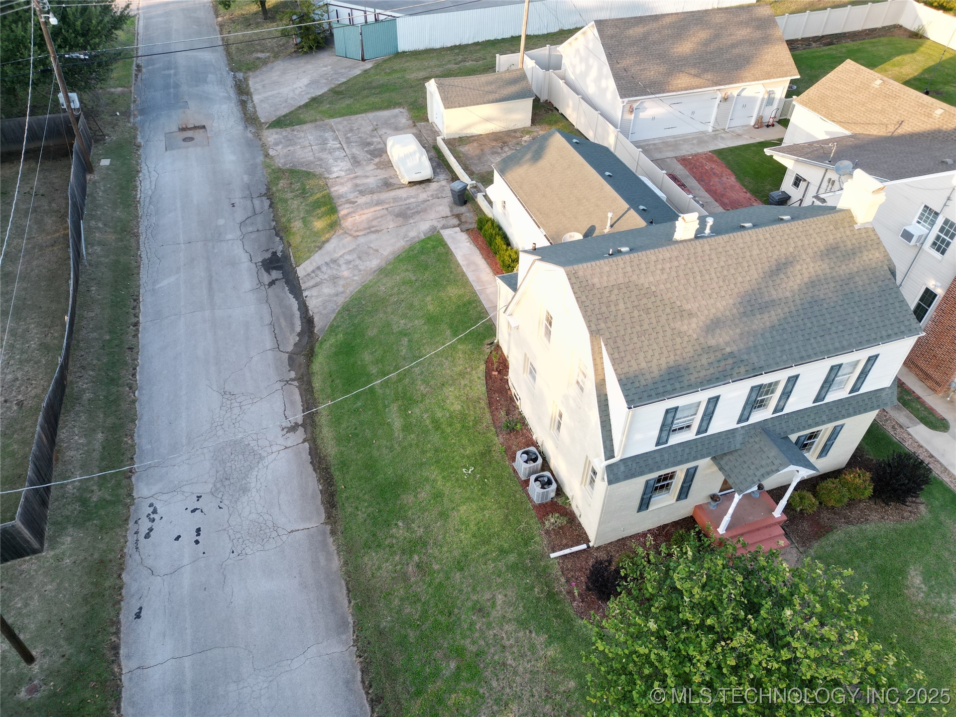 1723 Bixby Street Property Photo 37