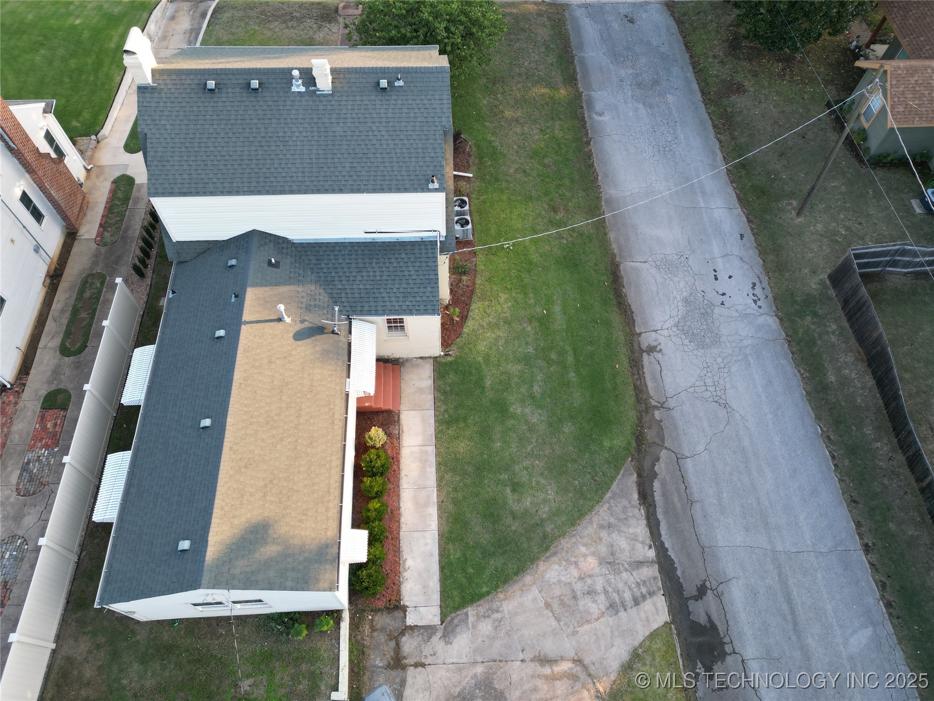 1723 Bixby Street Property Photo 41