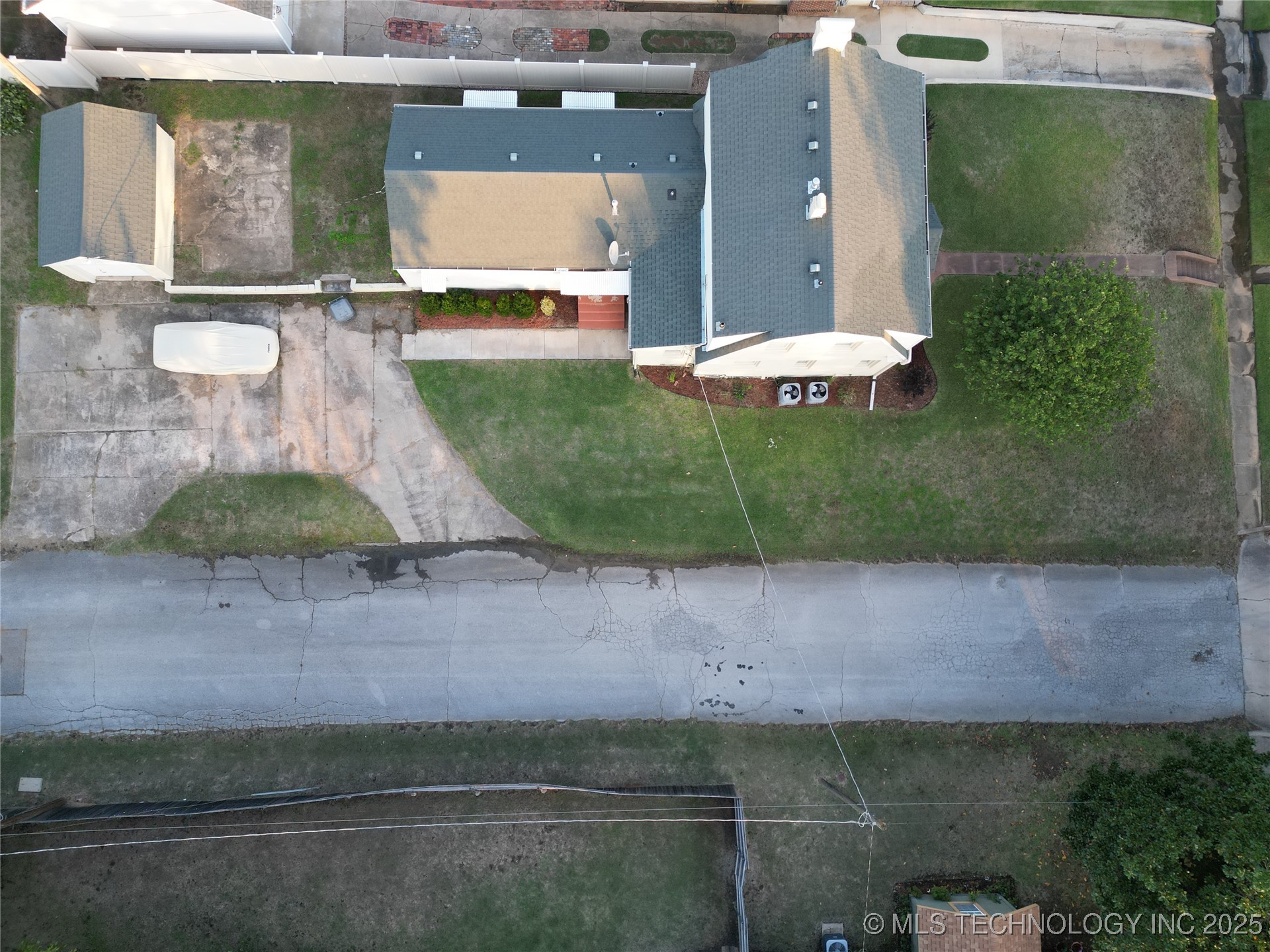 1723 Bixby Street Property Photo 46