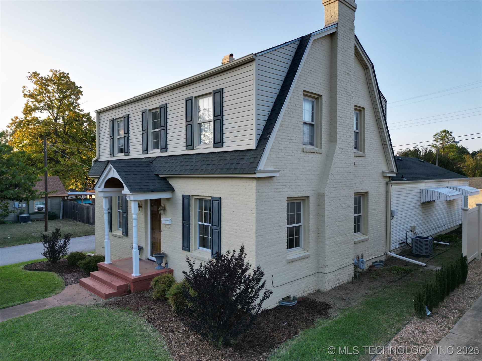 1723 Bixby Street Property Photo 51