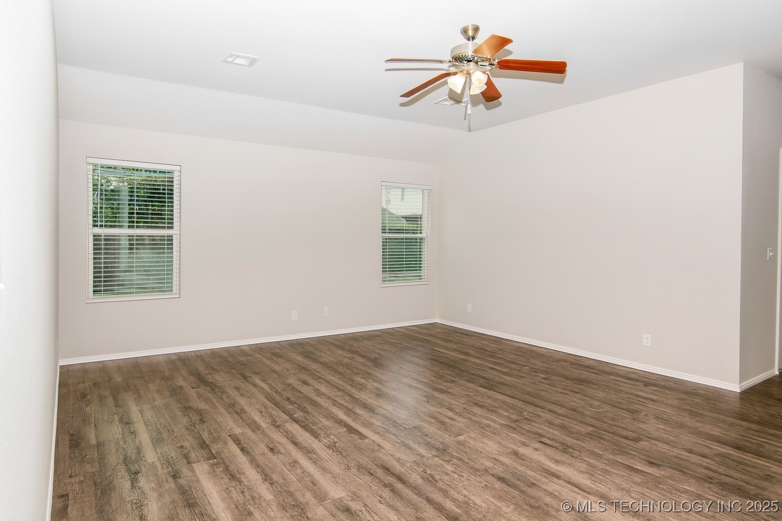 5741 E 146th Street S Property Photo 7