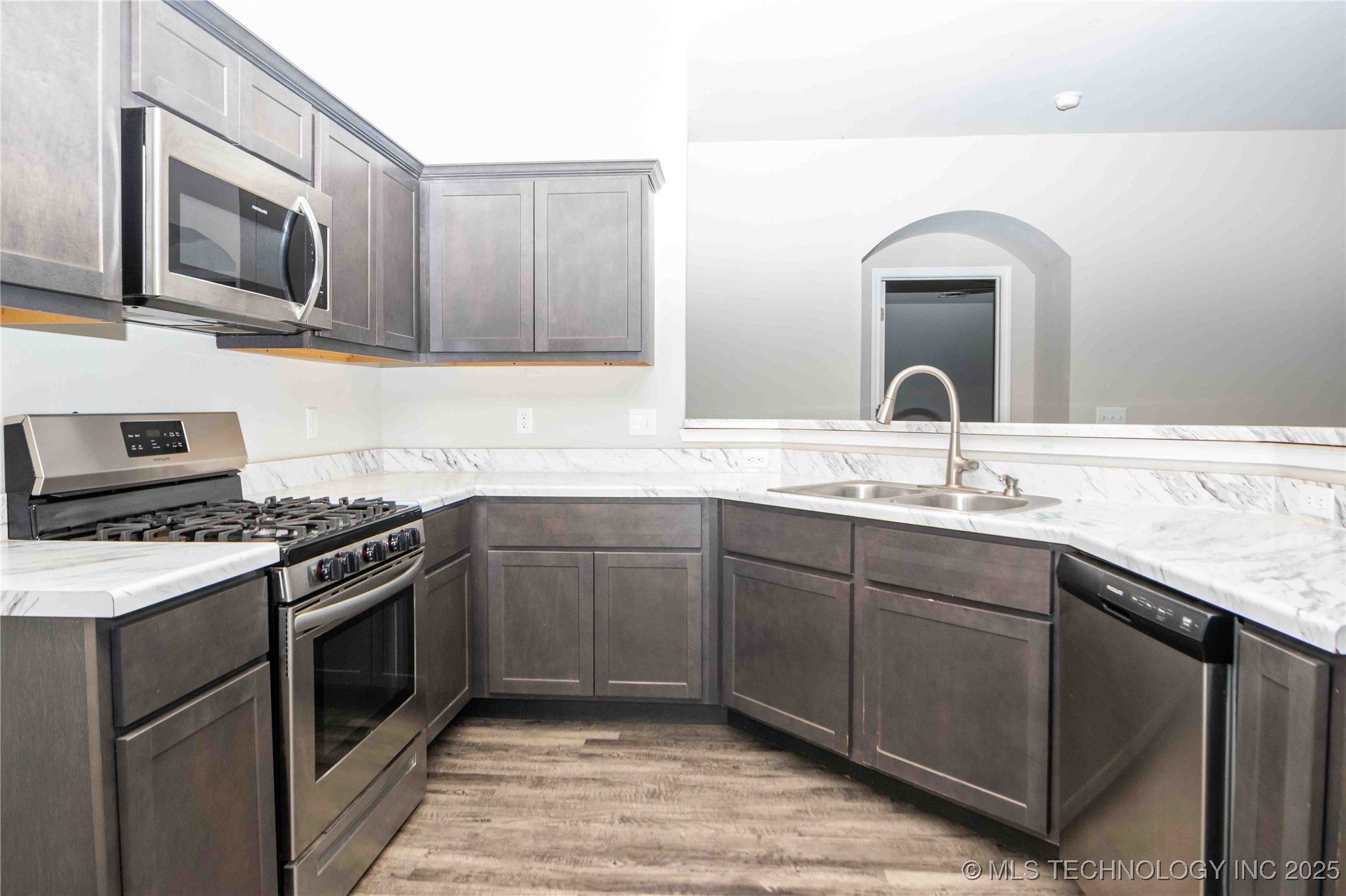 5741 E 146th Street S Property Photo 10