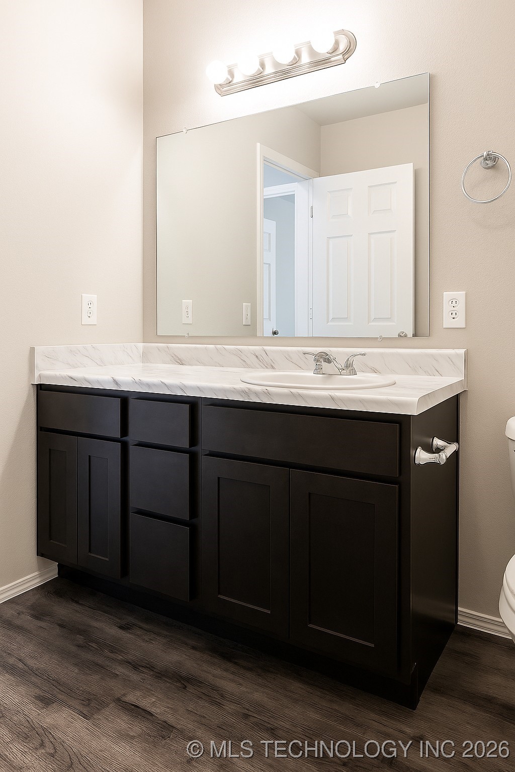 5741 E 146th Street S Property Photo 17