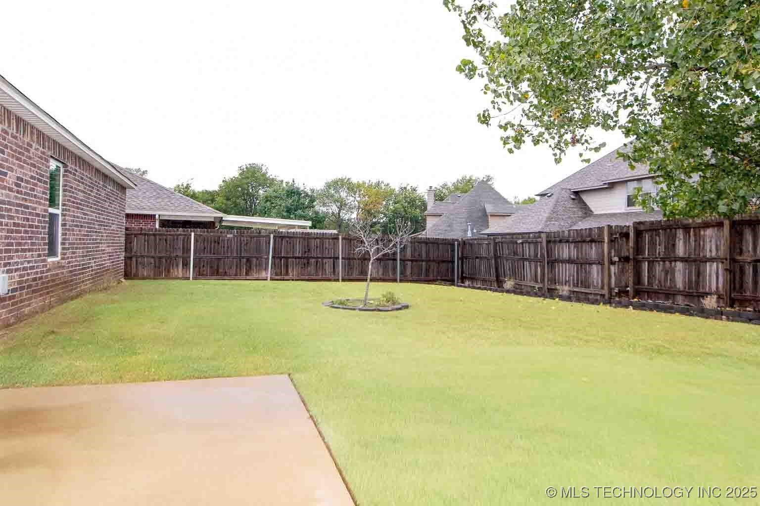 5741 E 146th Street S Property Photo 28