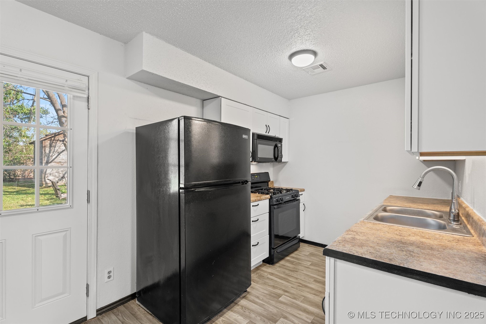 4202 W Pipe Stem Drive Property Photo 15