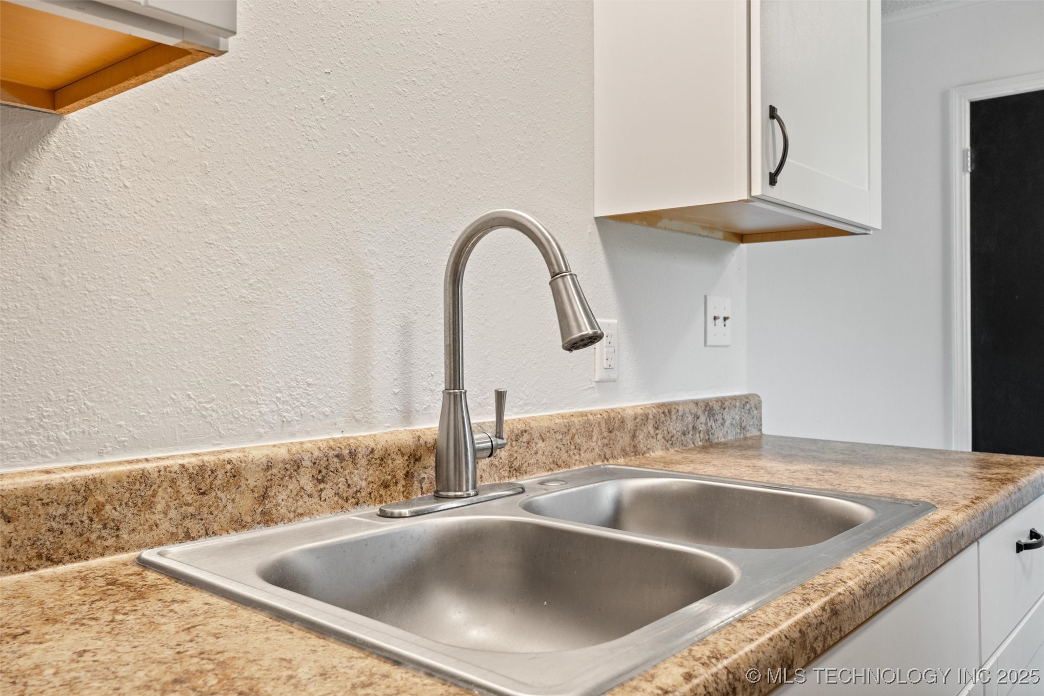 4202 W Pipe Stem Drive Property Photo 16