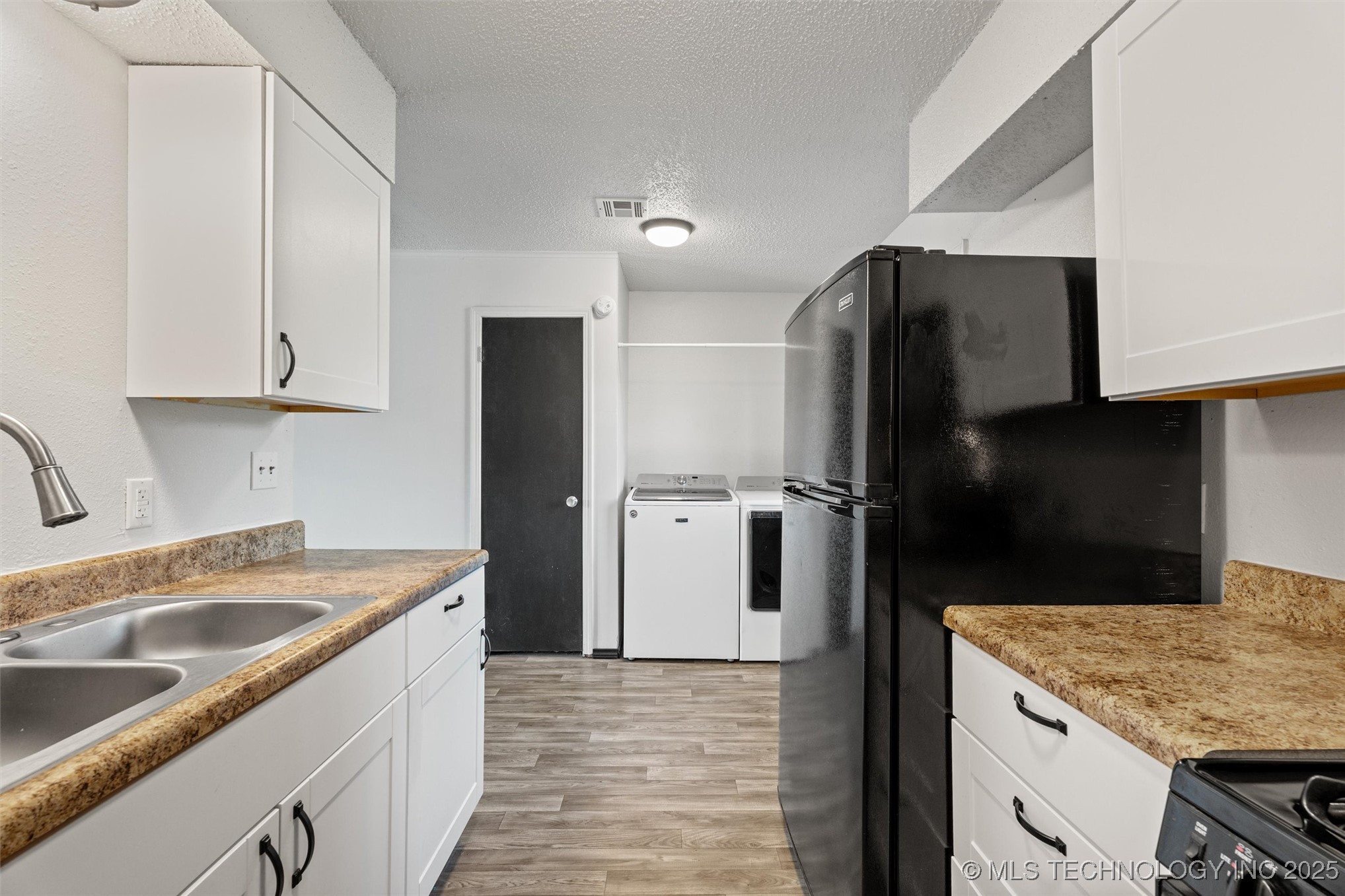 4202 W Pipe Stem Drive Property Photo 17