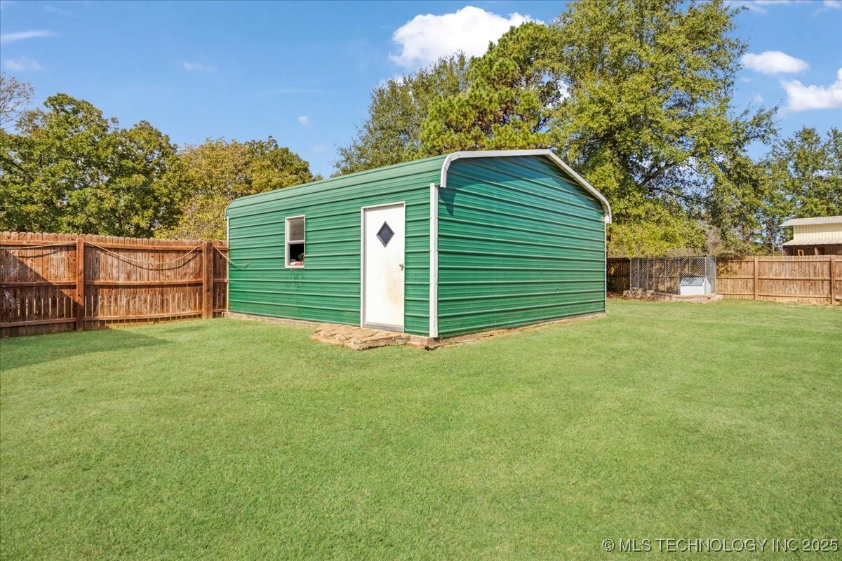 2251 Green Acres Drive Property Photo 15