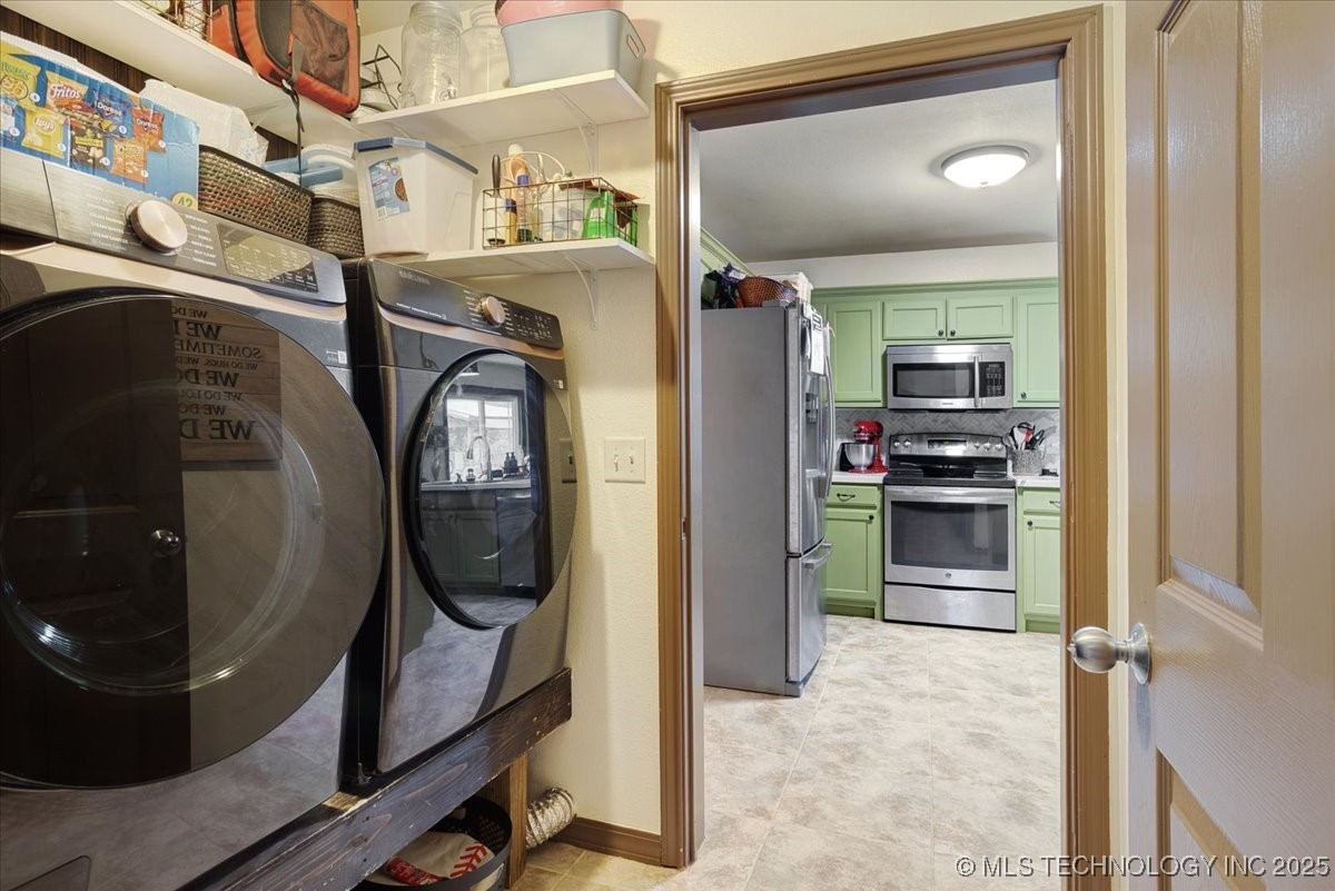 2251 Green Acres Drive Property Photo 31