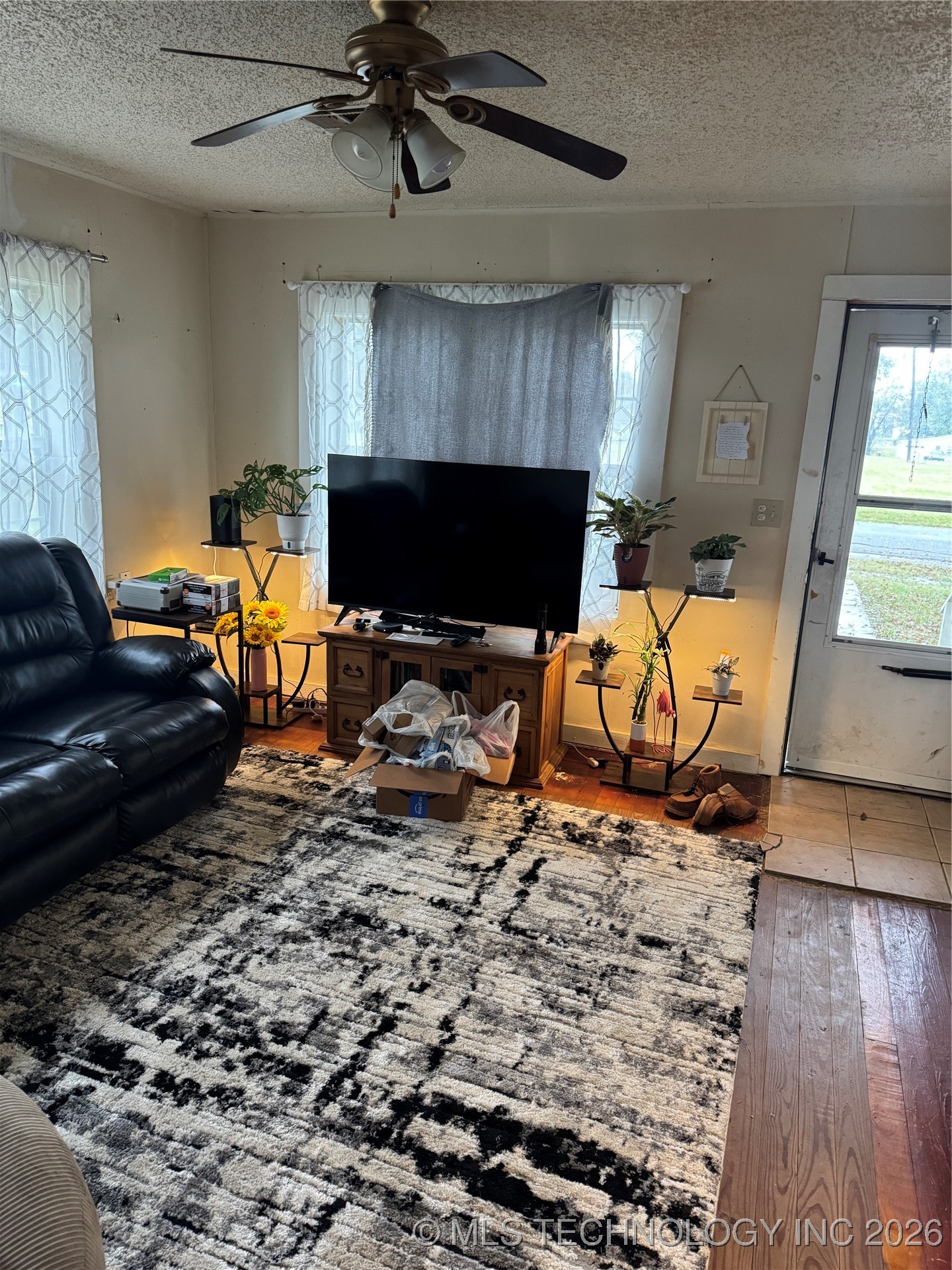 7 S Orphan Street Property Photo 2