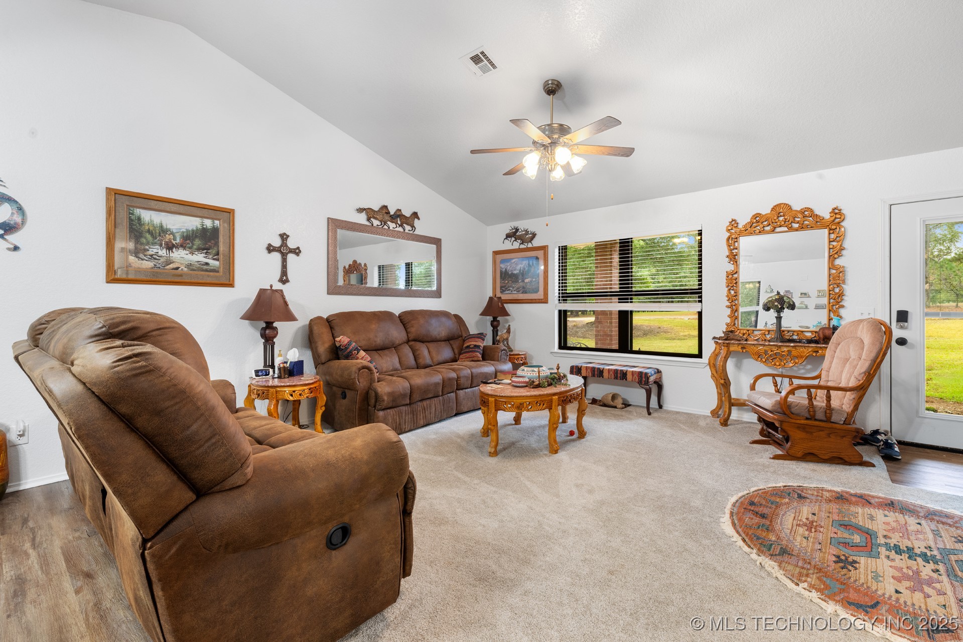 2607 E 2092 Road Property Photo 8