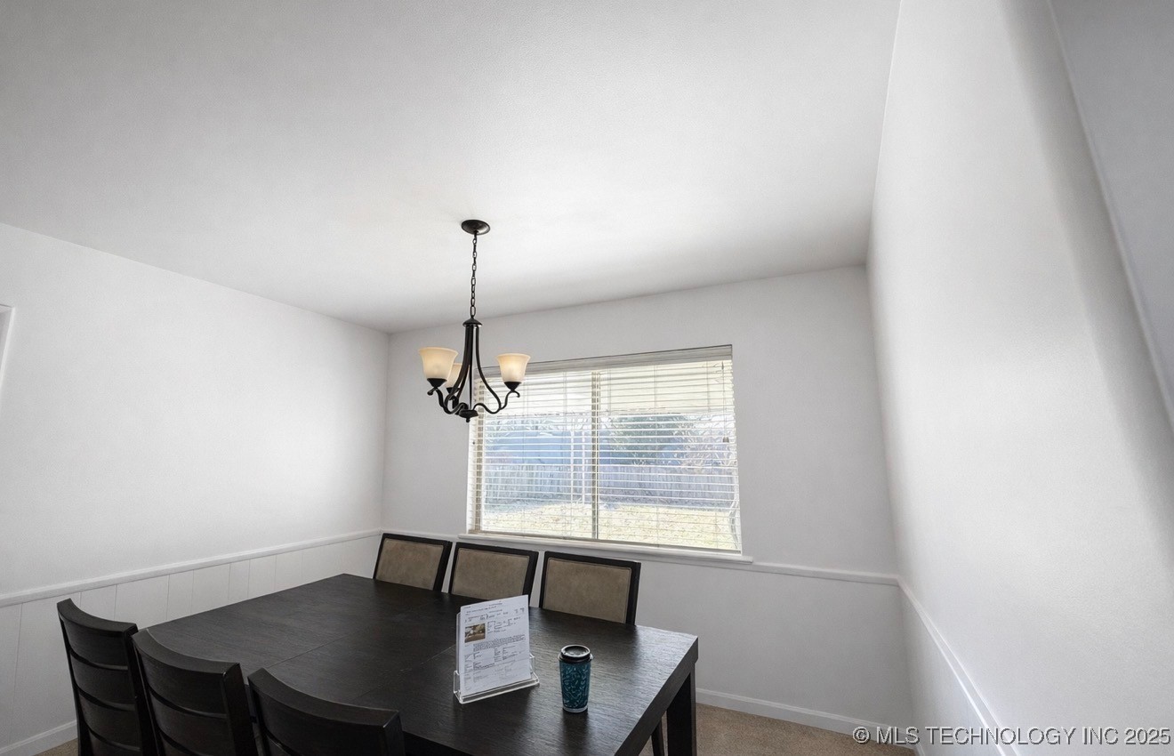 7836 S College Avenue Property Photo 10
