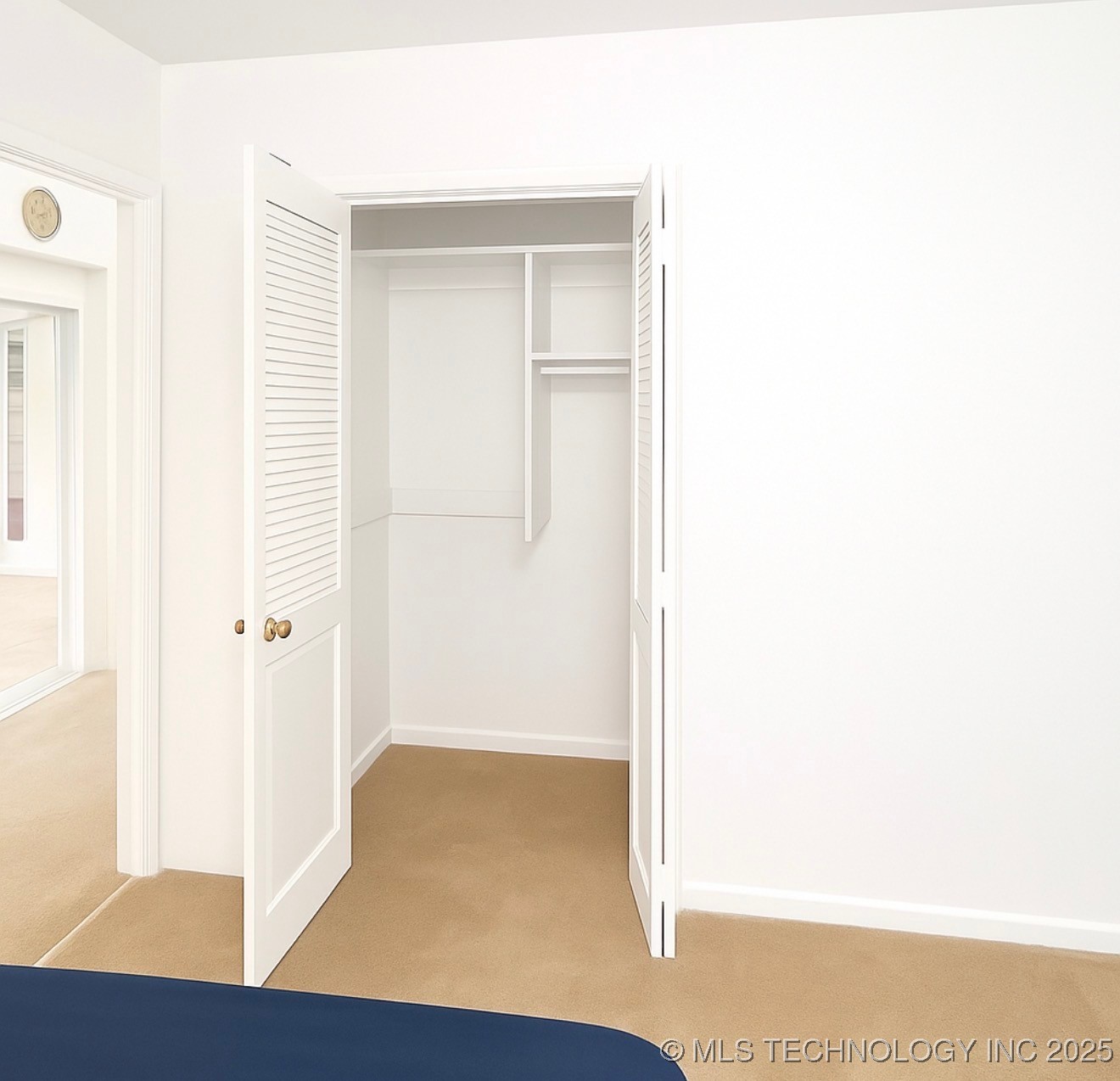 7836 S College Avenue Property Photo 16