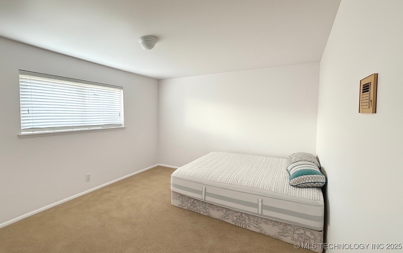 7836 S College Avenue Property Photo 20