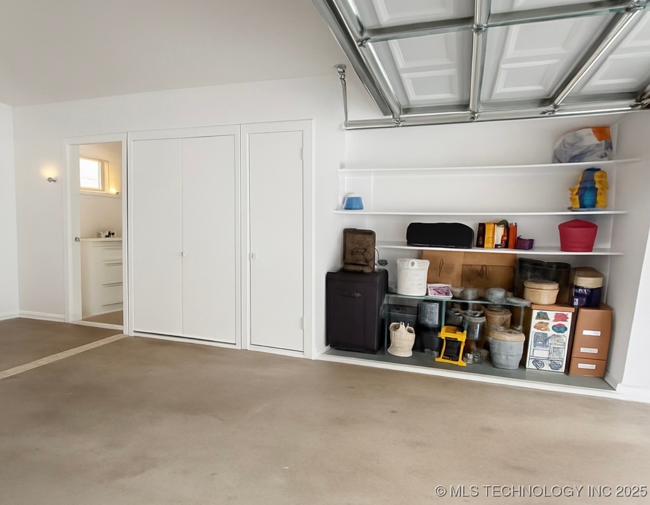 7836 S College Avenue Property Photo 26