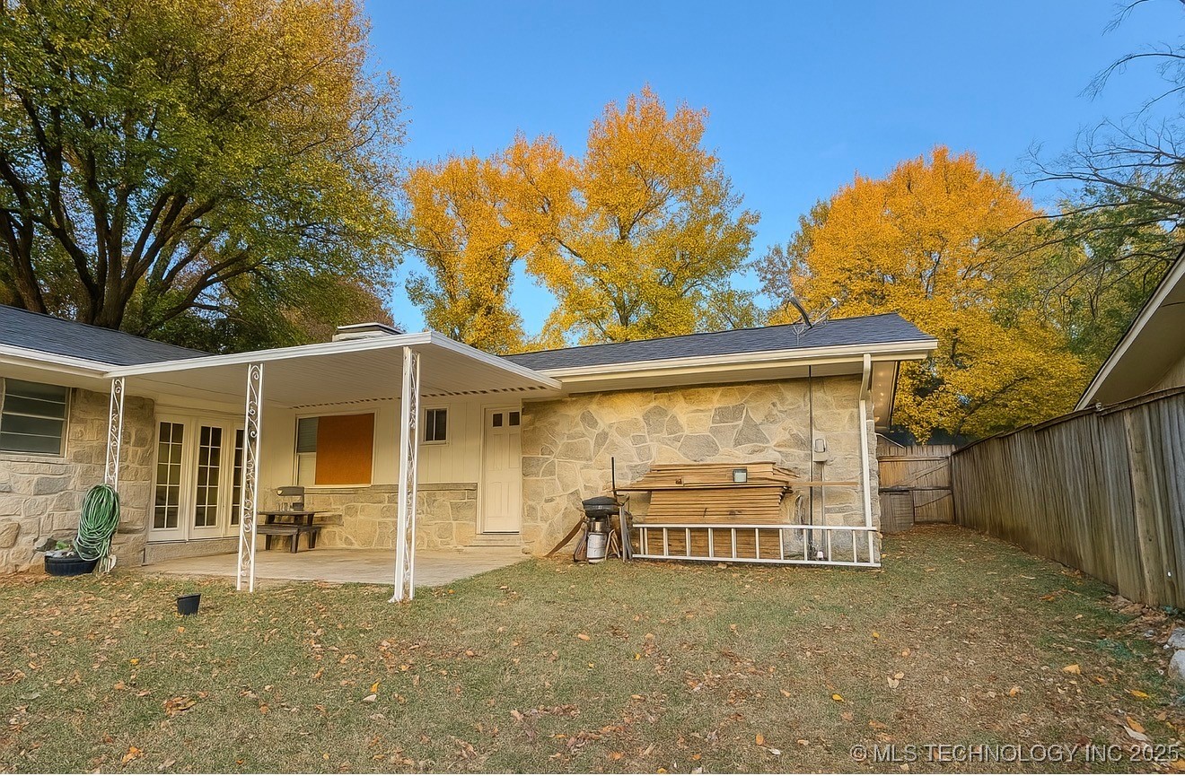 7836 S College Avenue Property Photo 27