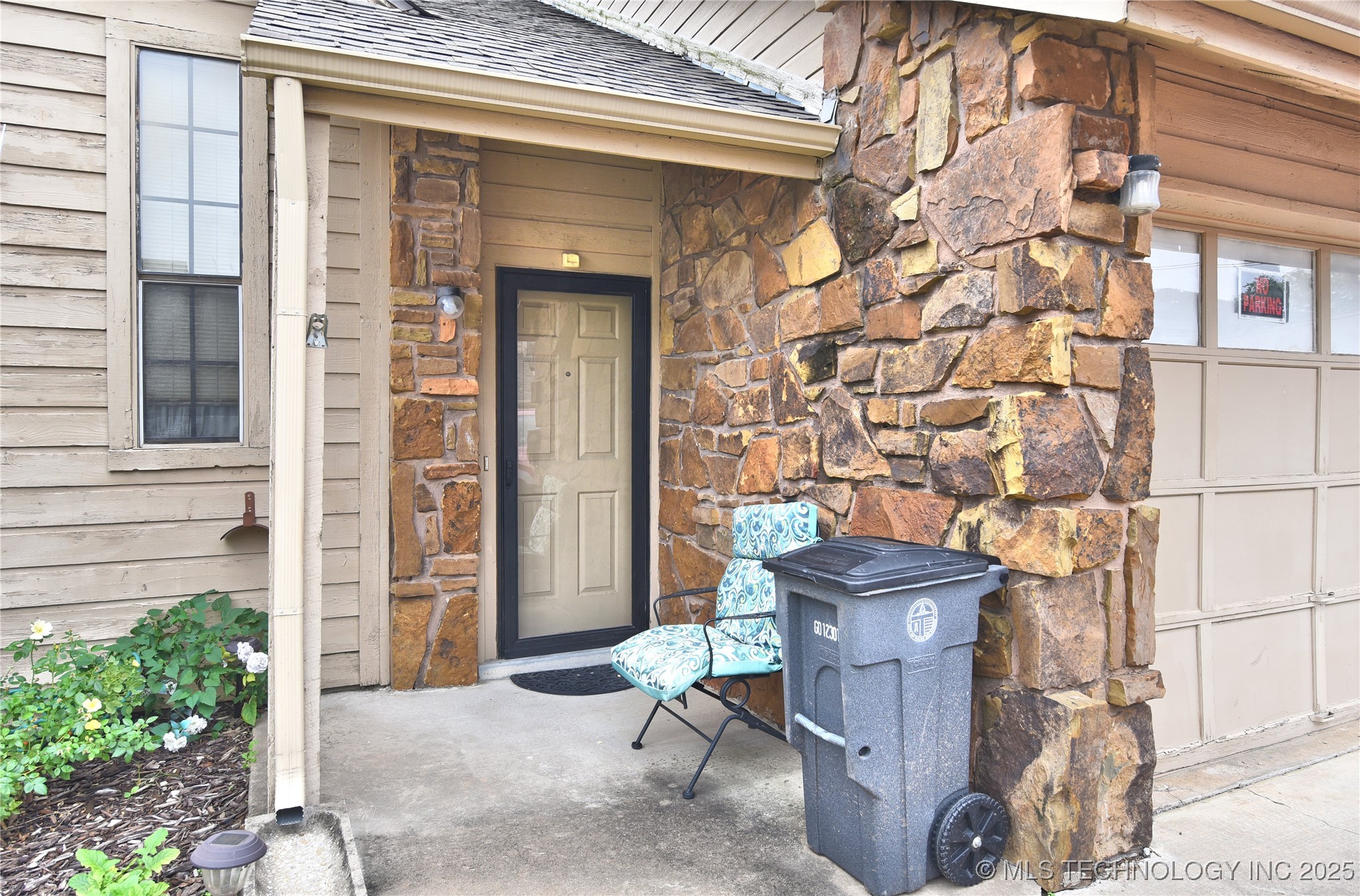 8148 E 17th Street O Property Photo 2