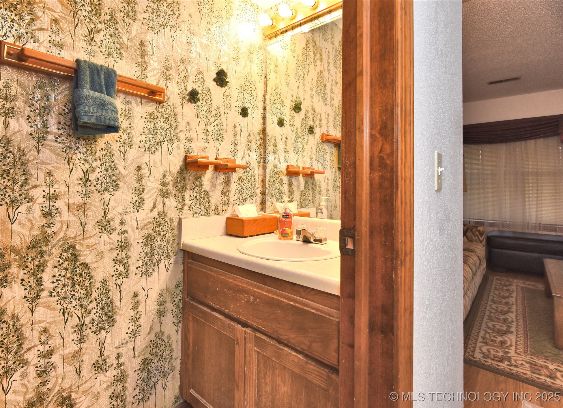 8148 E 17th Street O Property Photo 6