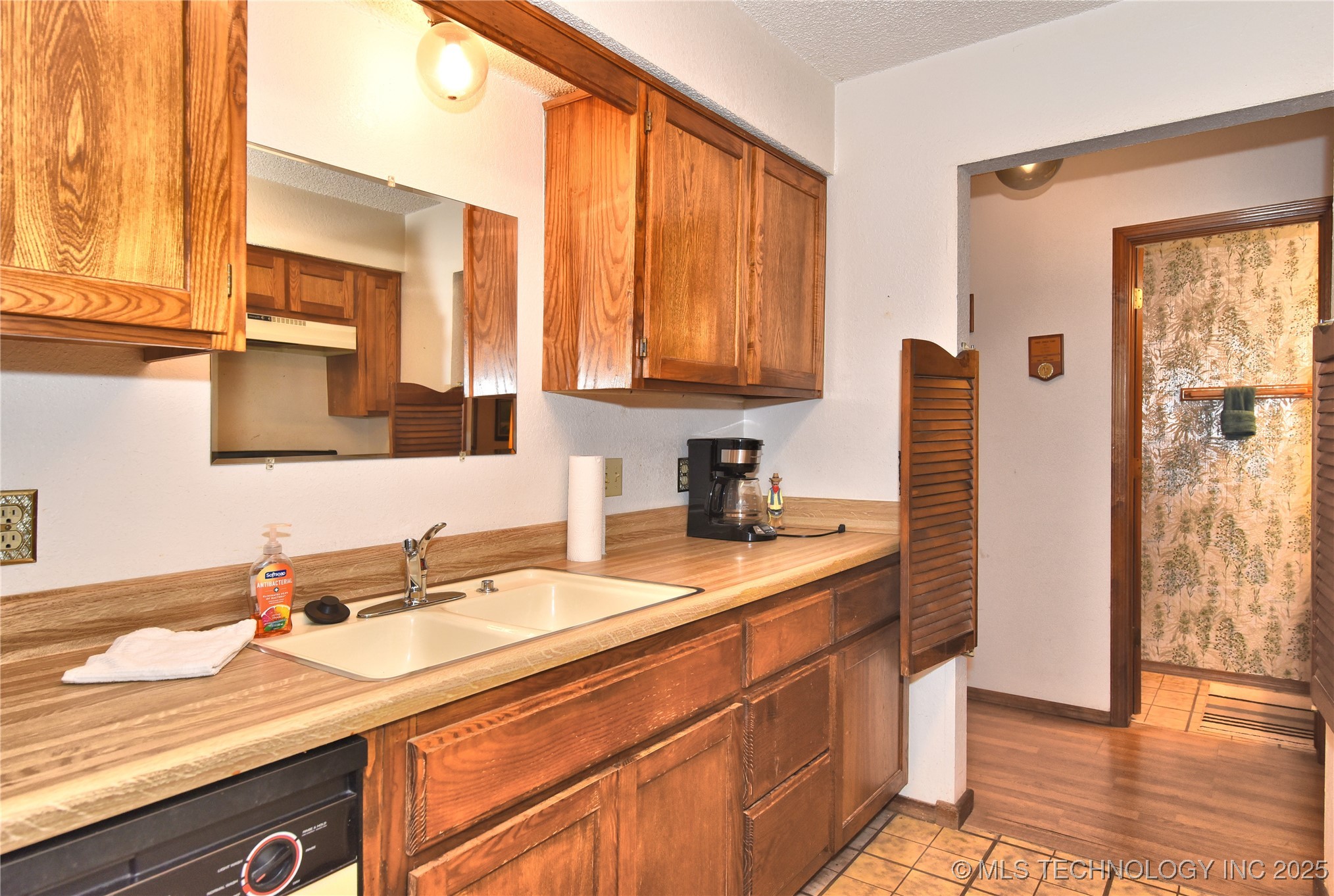 8148 E 17th Street O Property Photo 8