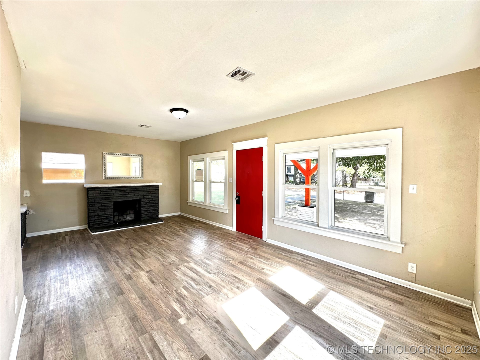 735 S 30th Street Property Photo 3