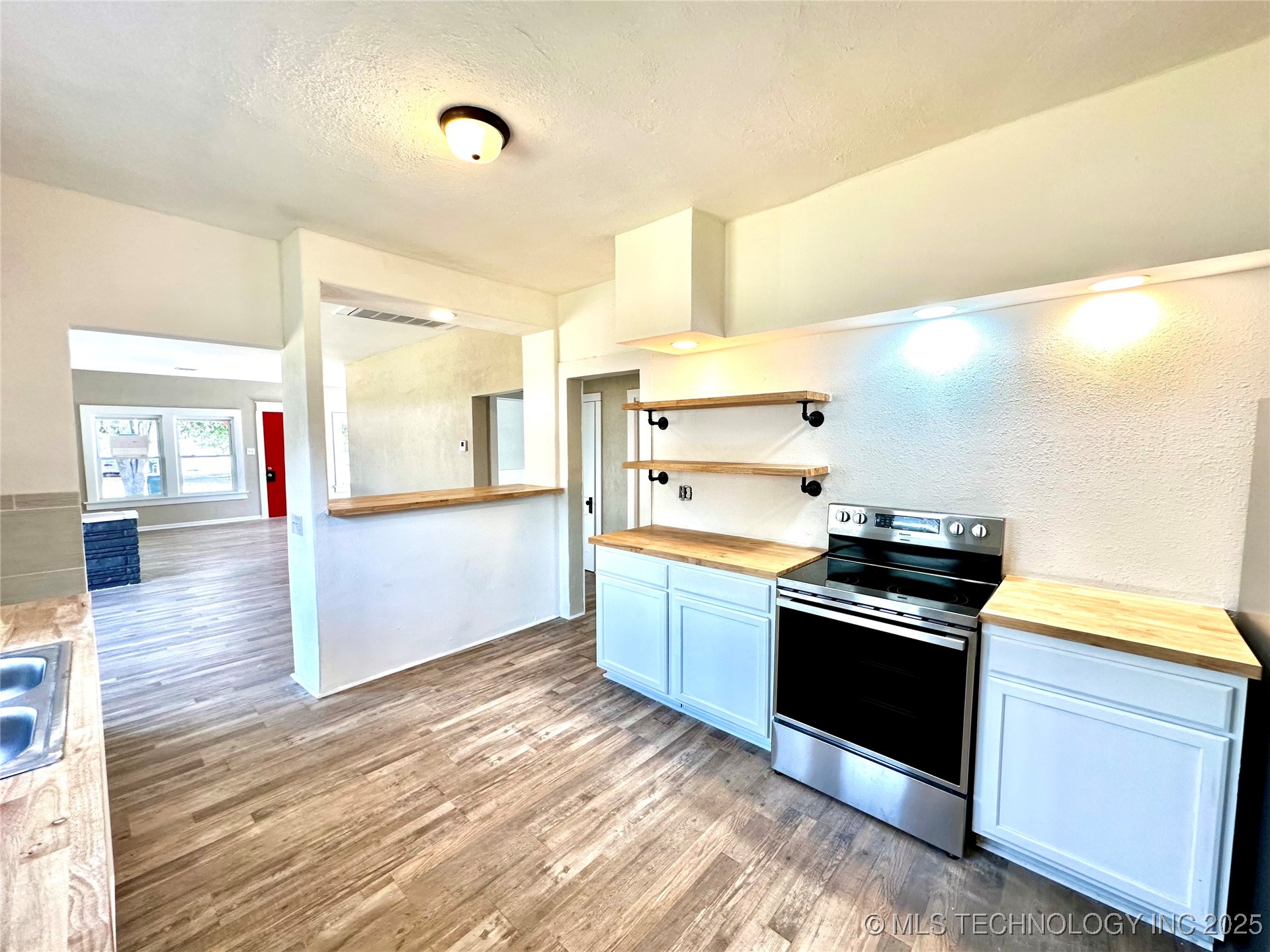 735 S 30th Street Property Photo 8