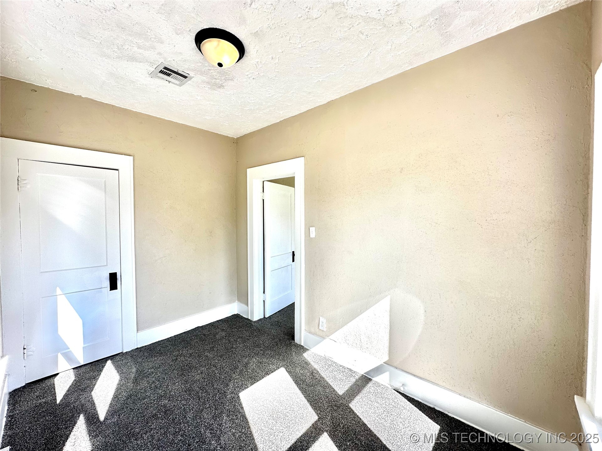 735 S 30th Street Property Photo 15