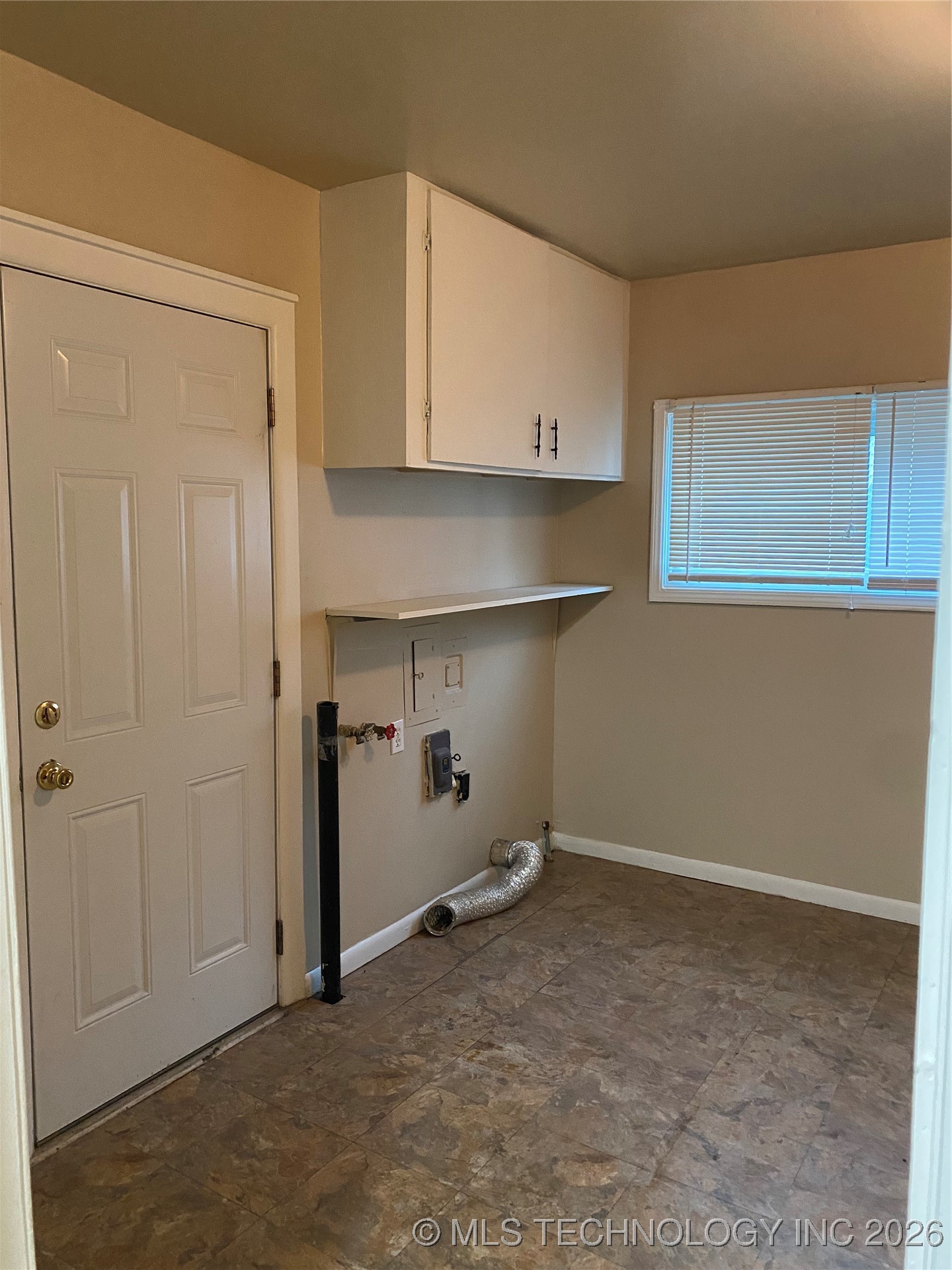 1366 N 95th East Avenue Property Photo 10