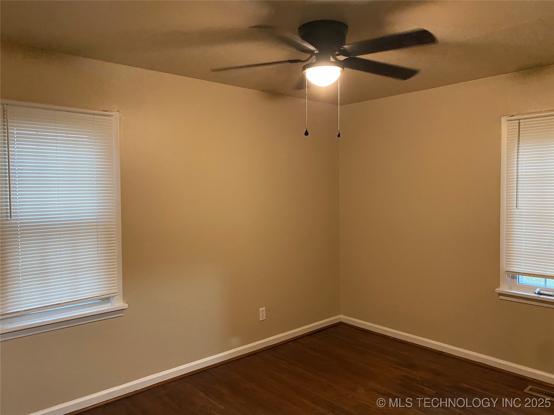 1366 N 95th East Avenue Property Photo 12