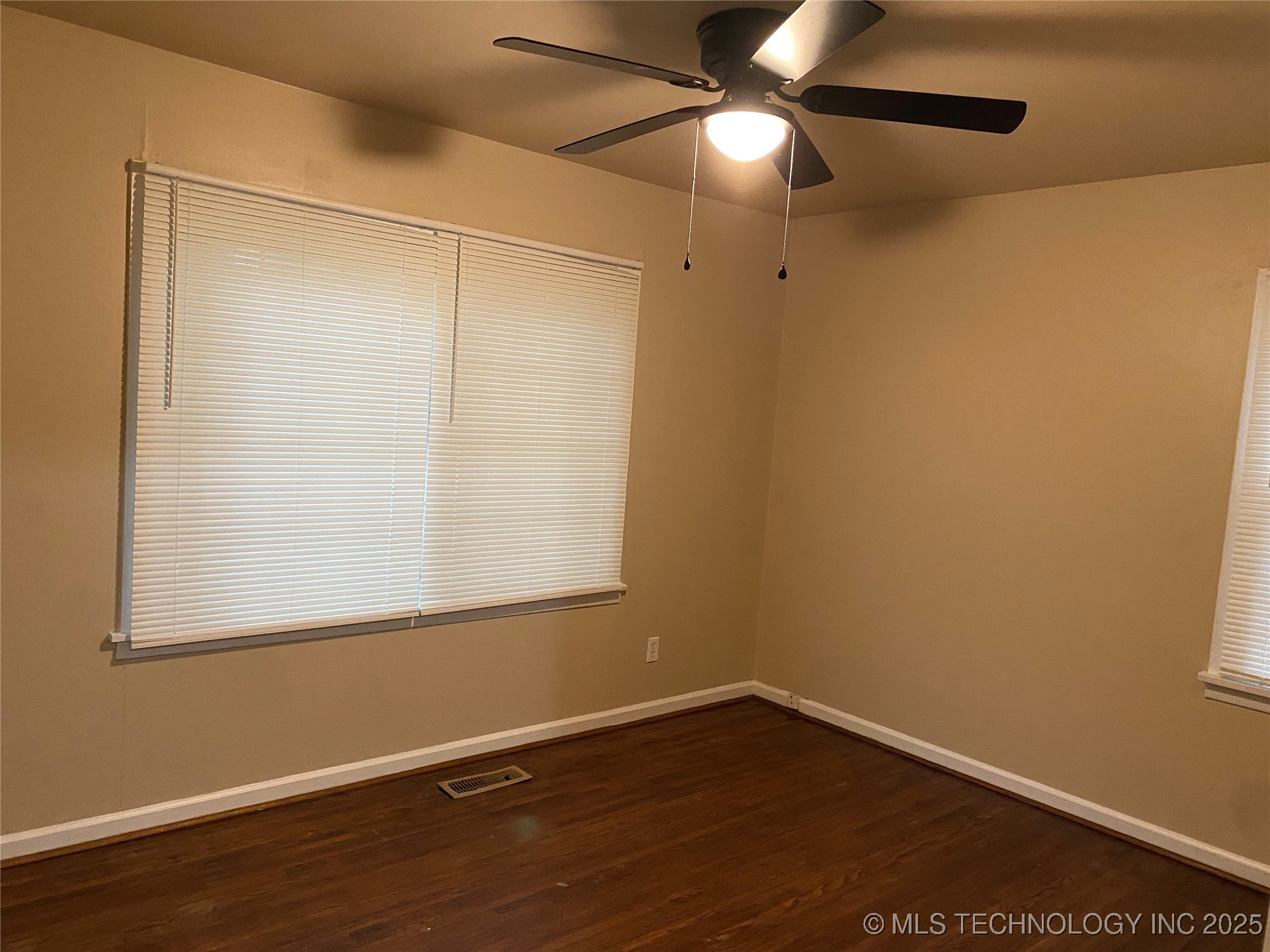 1366 N 95th East Avenue Property Photo 13