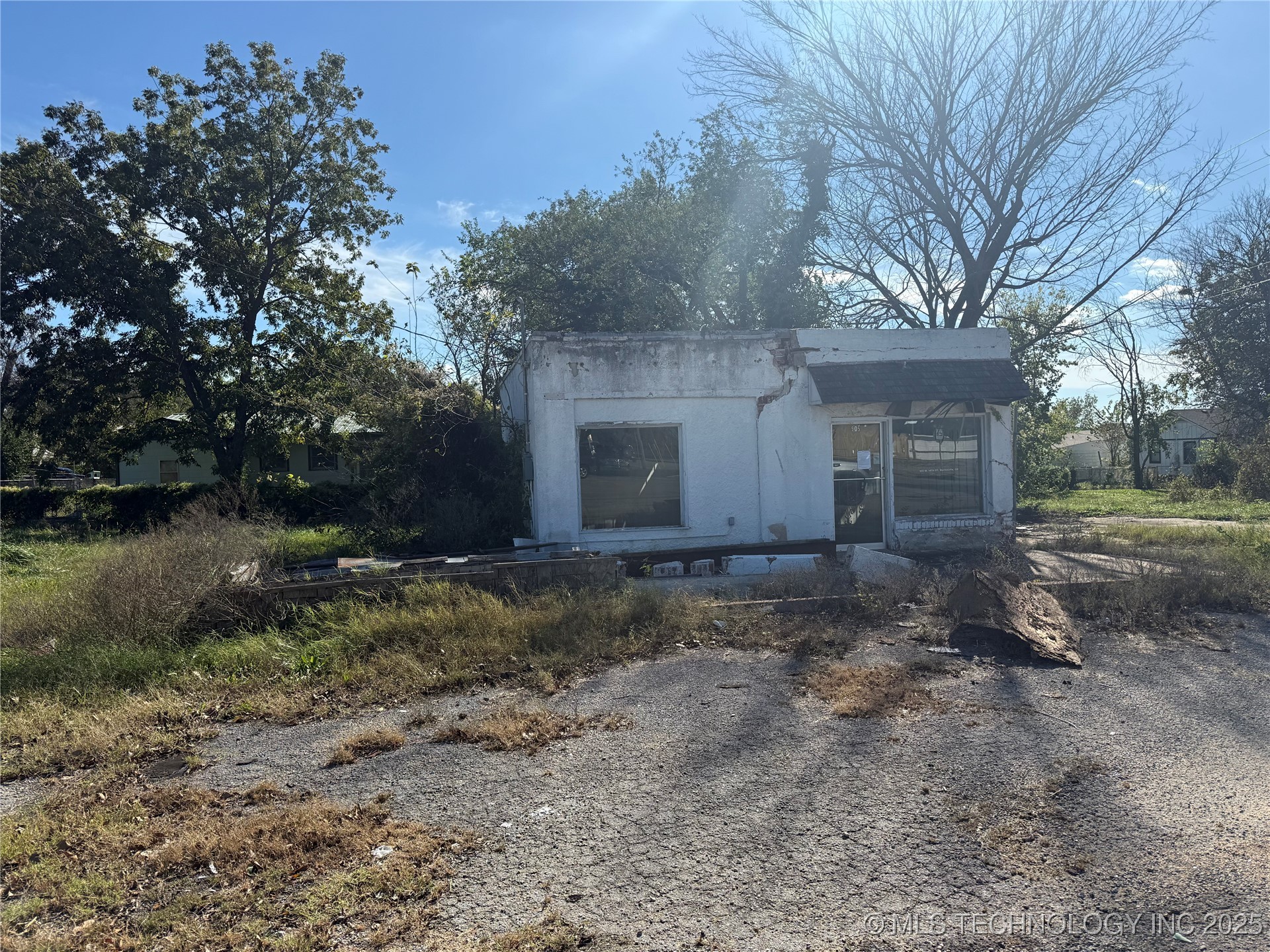 905 W 14th Street Property Photo 4