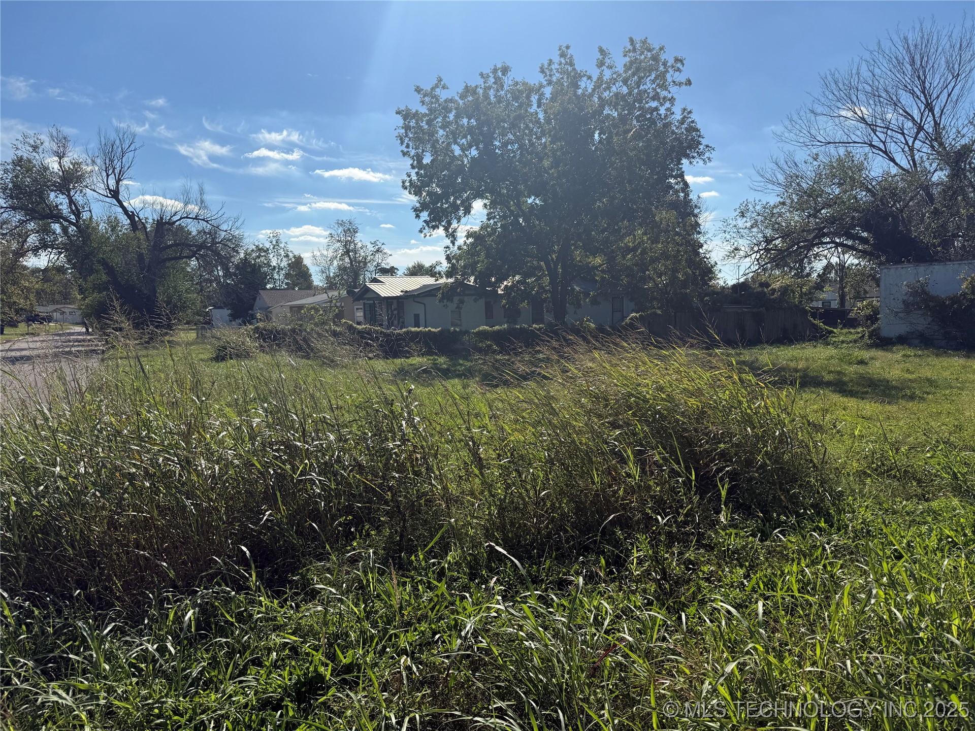 905 W 14th Street Property Photo 6