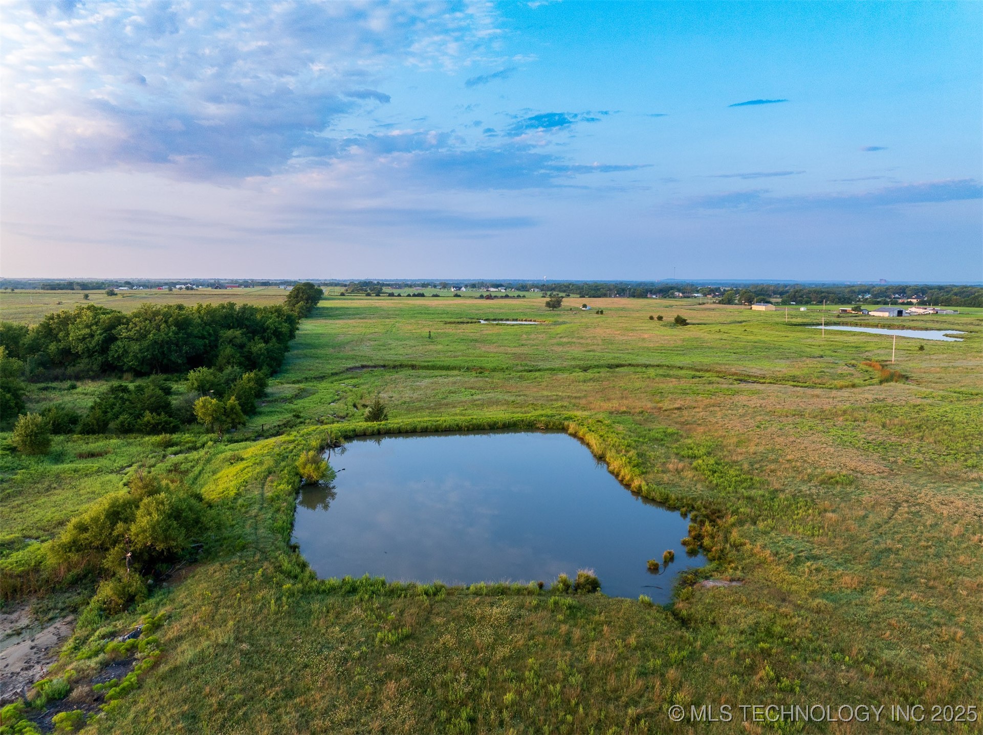 6 N 3990 Road Property Photo 2