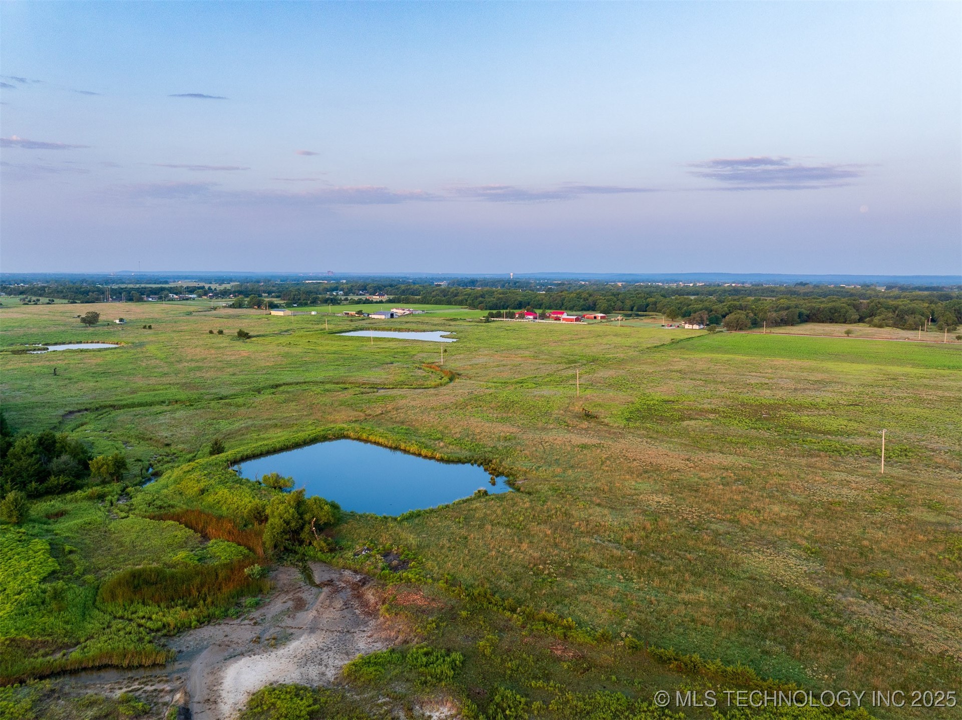 6 N 3990 Road Property Photo 8