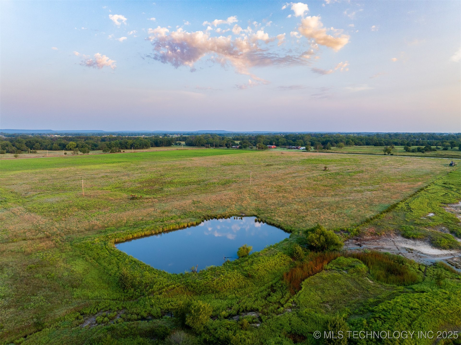 6 N 3990 Road Property Photo 10