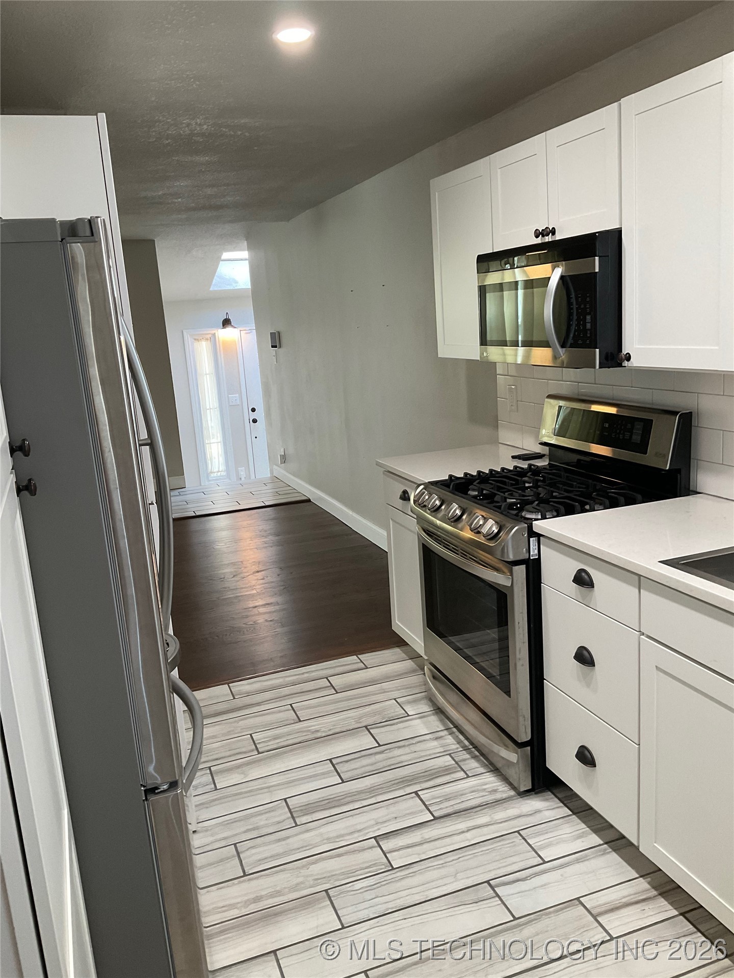 1412 E 38th Street D Property Photo 7