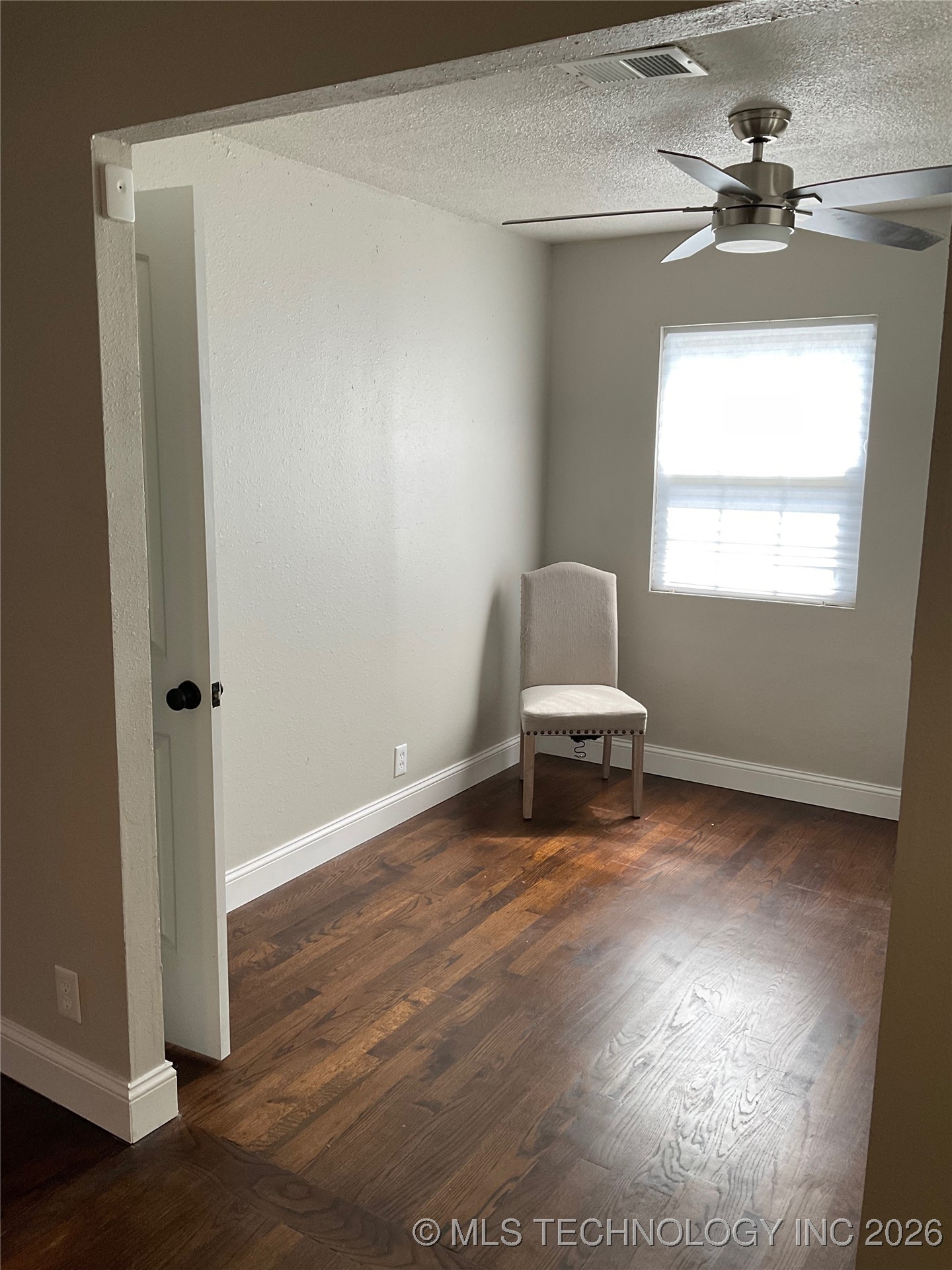 1412 E 38th Street D Property Photo 12