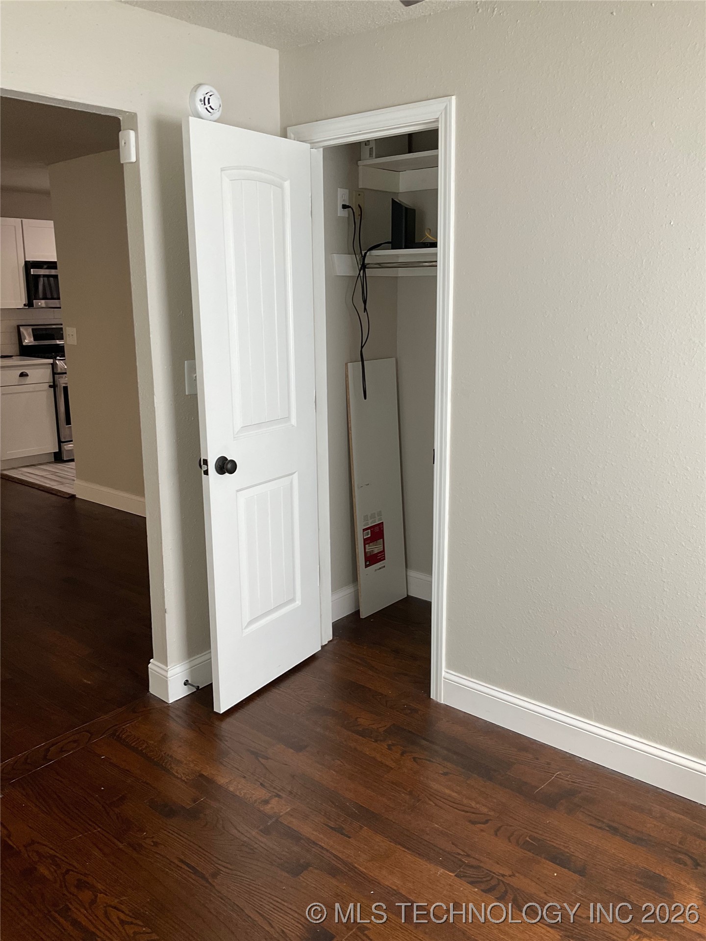 1412 E 38th Street D Property Photo 15