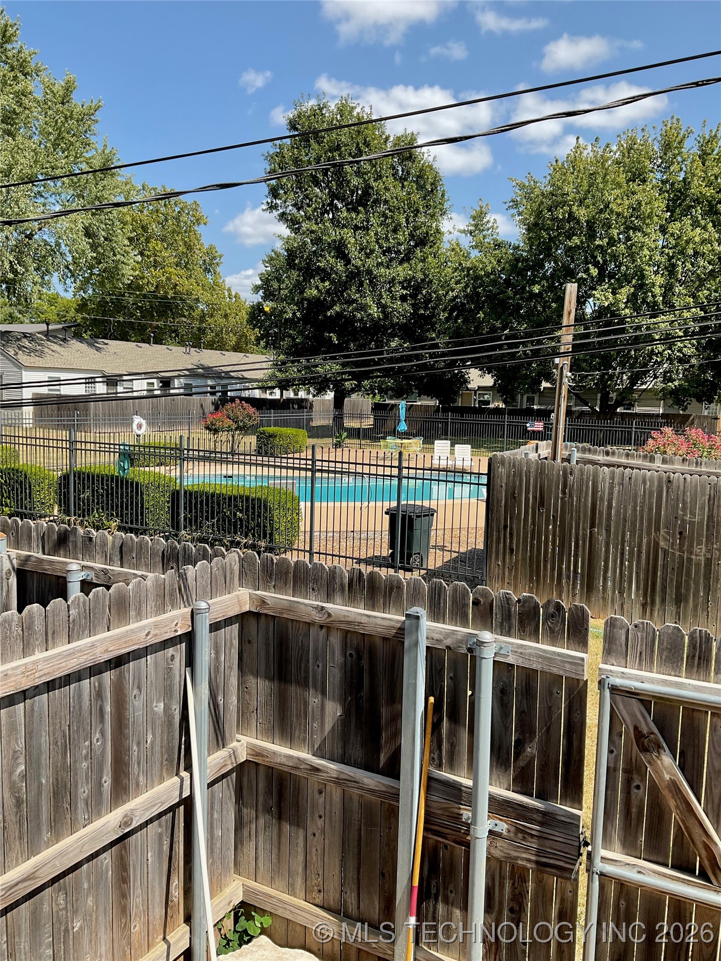 1412 E 38th Street D Property Photo 22