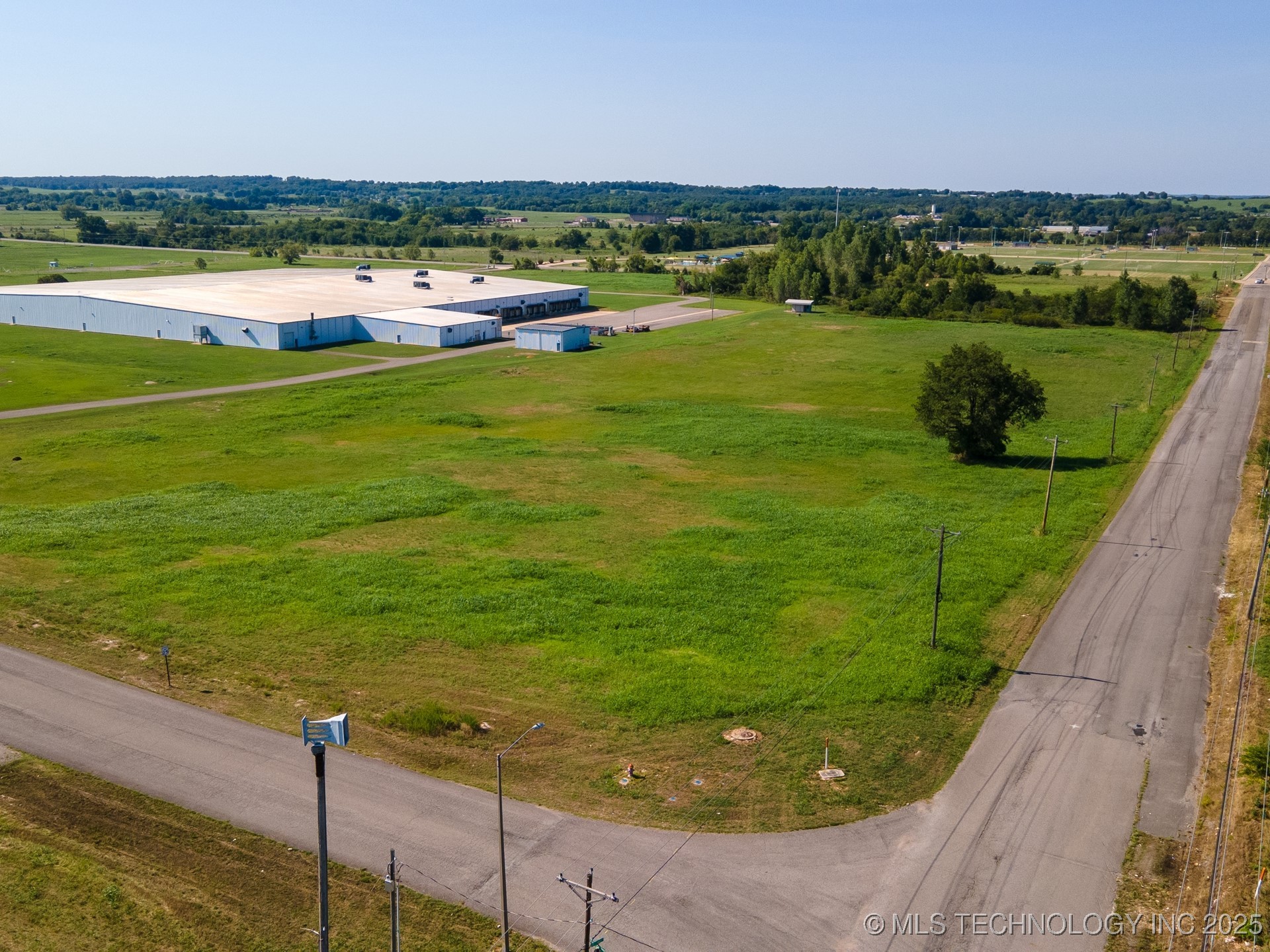 401 Airport Parkway Property Photo 19