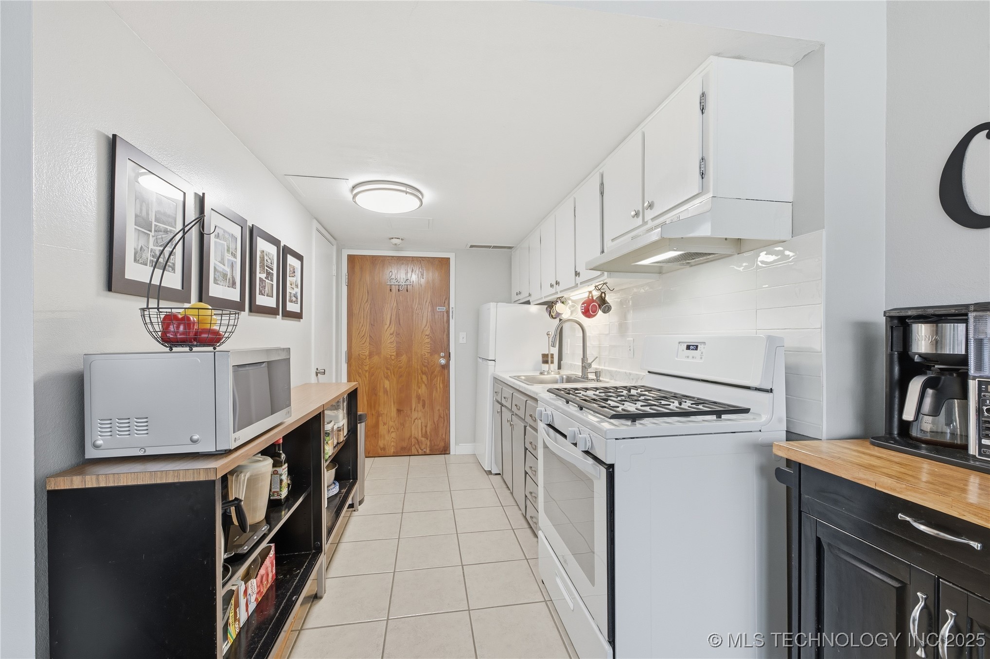 450 W 7th Street 710 Property Photo 3