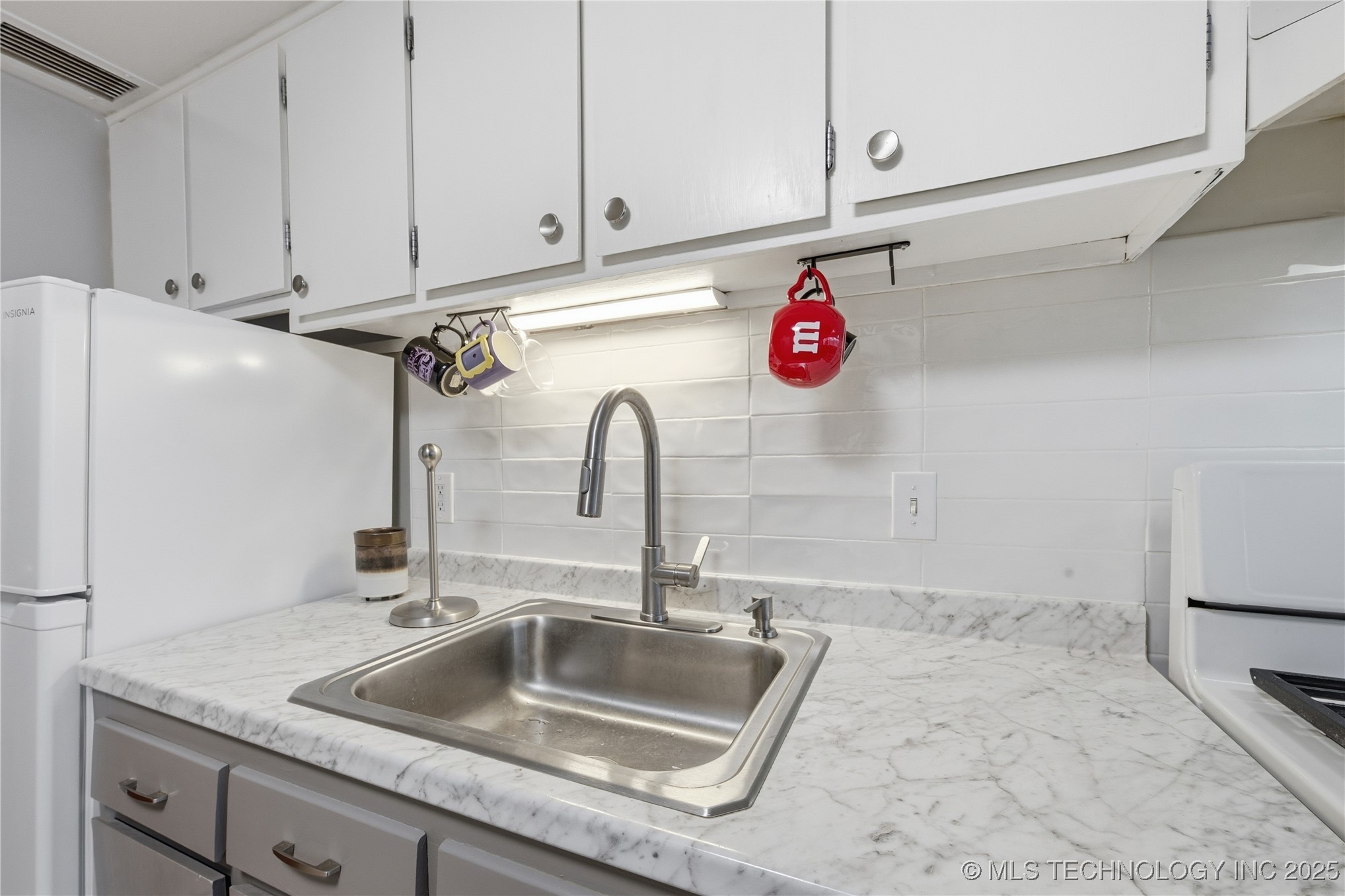 450 W 7th Street 710 Property Photo 5