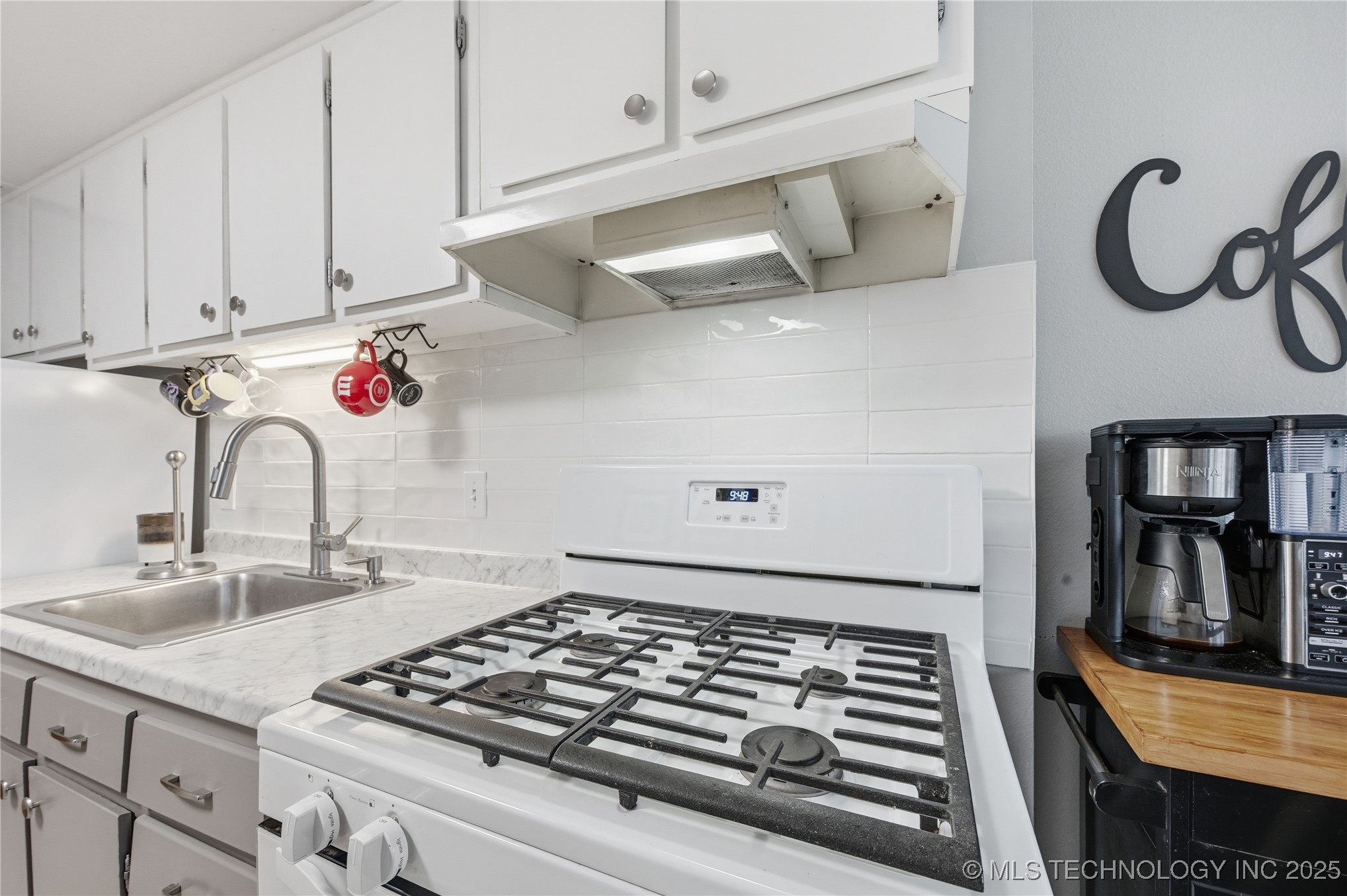 450 W 7th Street 710 Property Photo 6