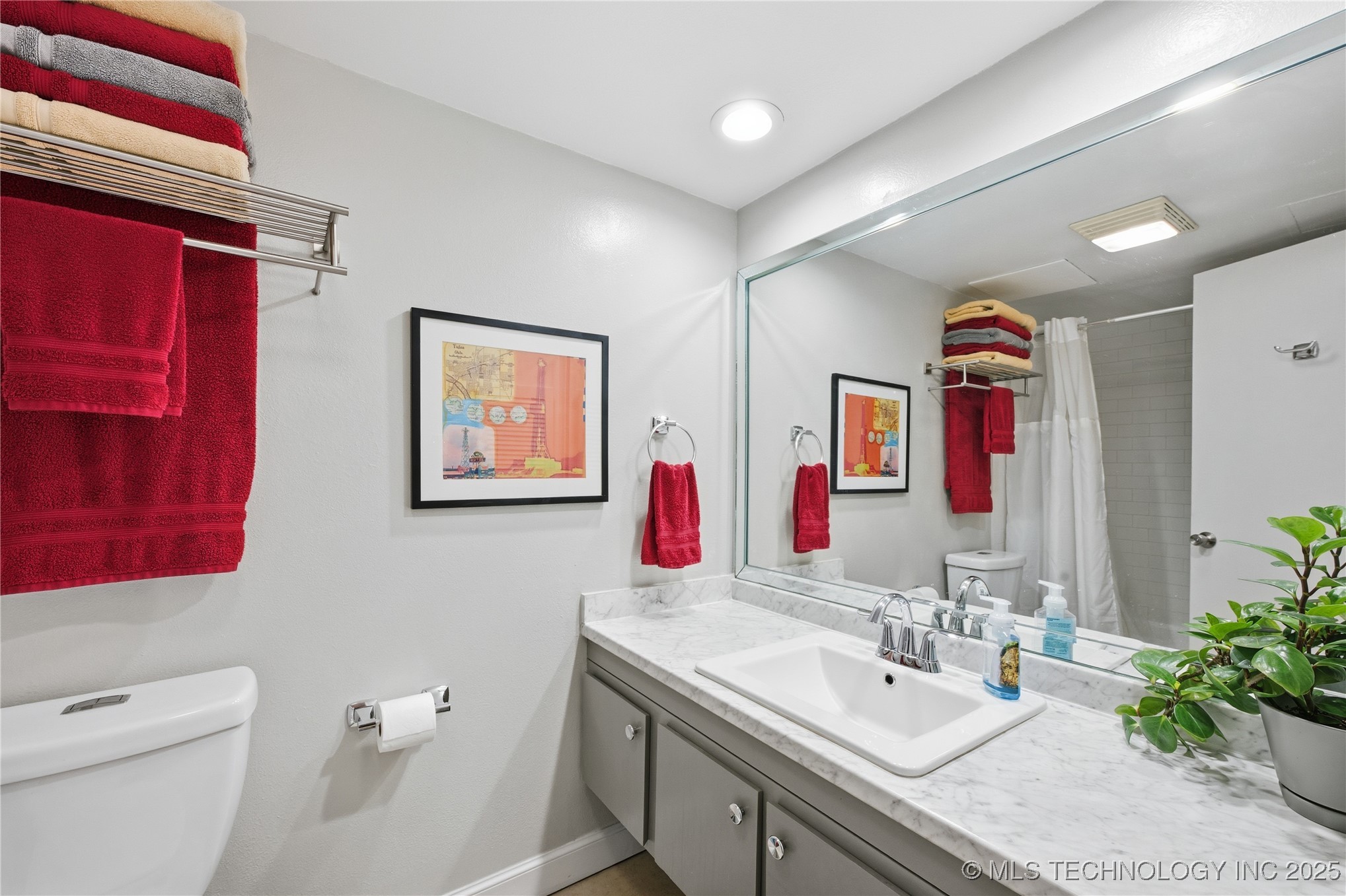 450 W 7th Street 710 Property Photo 12