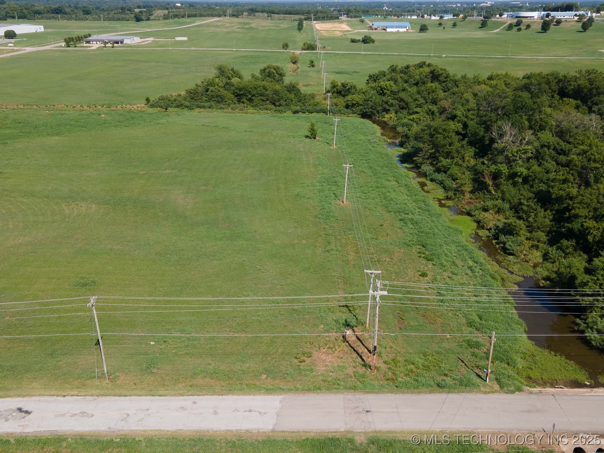 500 N Moccasin Avenue Property Photo 16