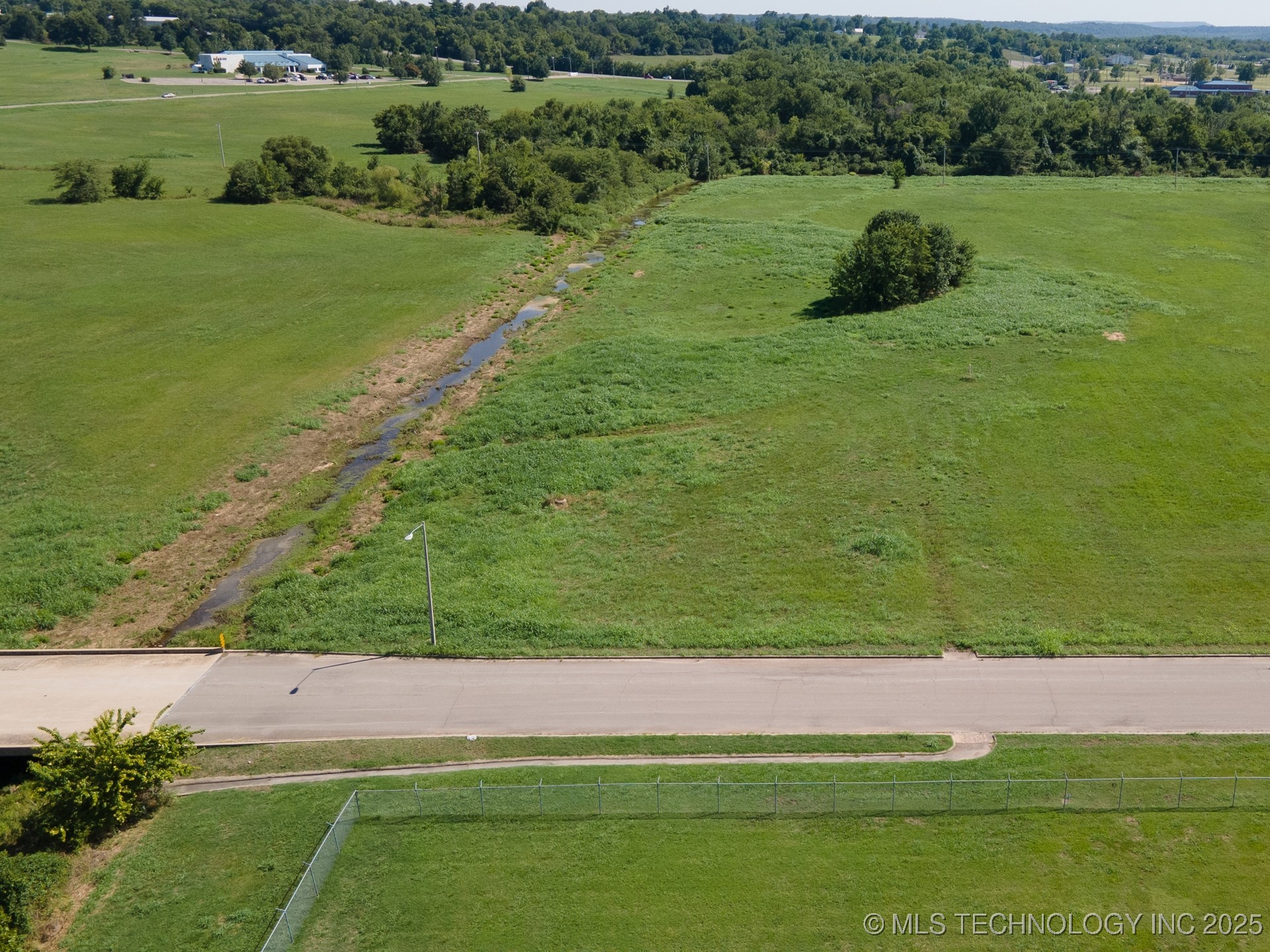 500 N Moccasin Avenue Property Photo 18