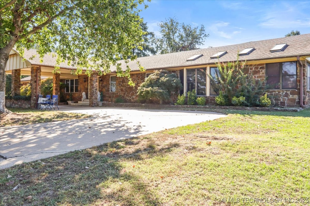 1804 E Hollow Oak Road Property Photo 6