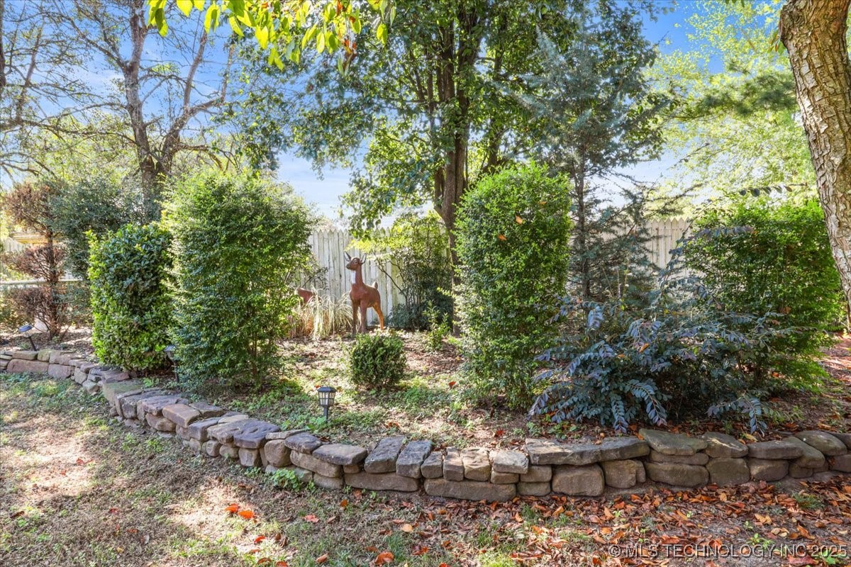 1804 E Hollow Oak Road Property Photo 23